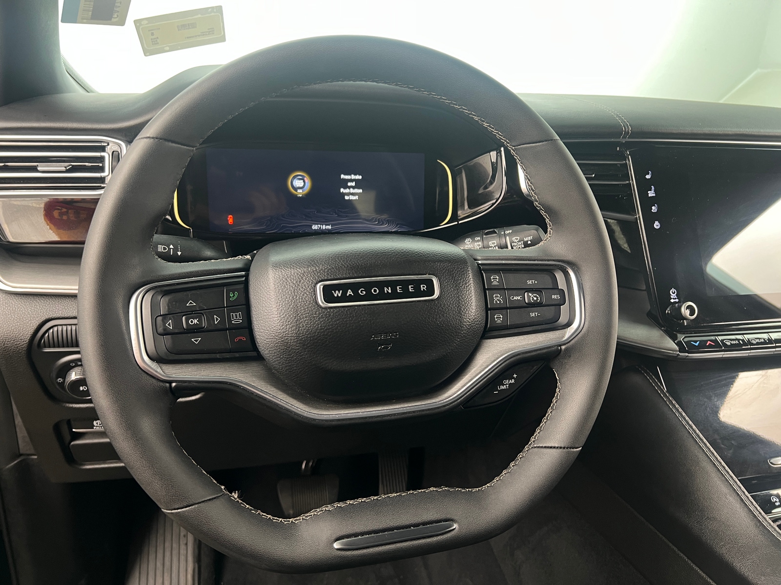 Thumbnail: 2023 Jeep Wagoneer - 4