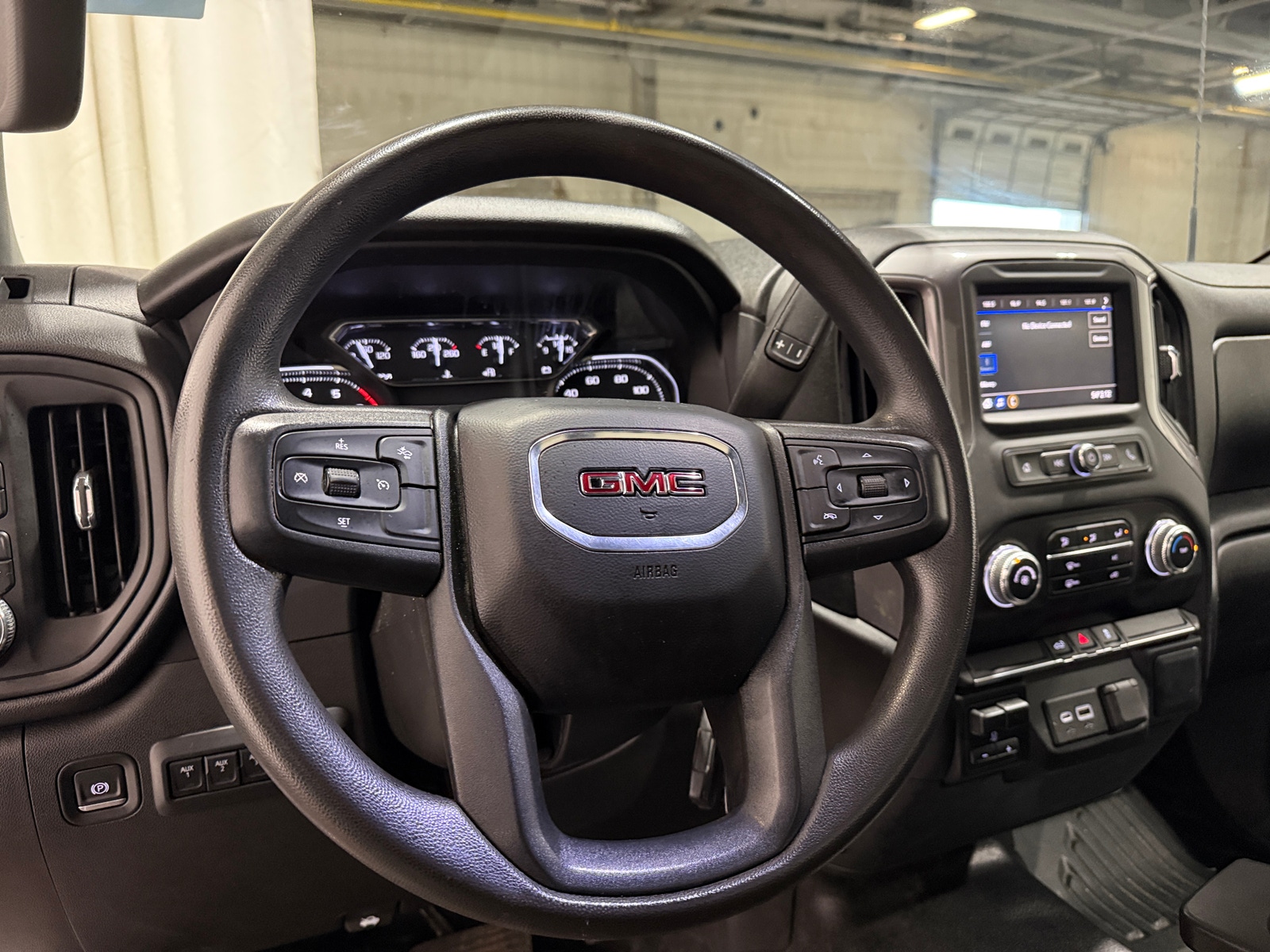 Thumbnail: 2022 GMC Sierra 3500 - 5