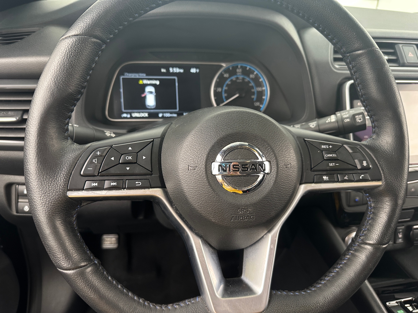 Thumbnail: 2022 Nissan Leaf - 5