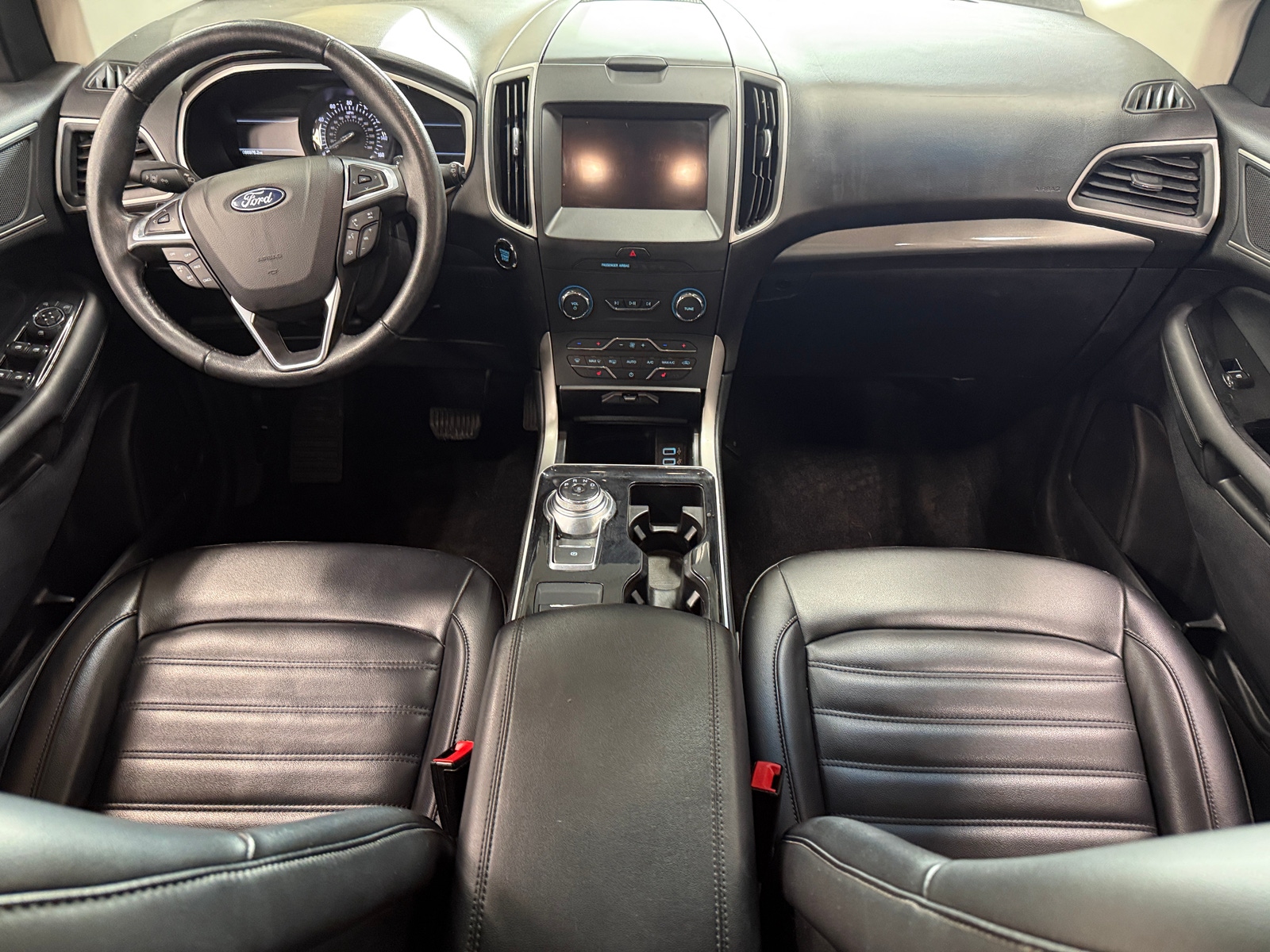 Thumbnail: 2019 Ford Edge - 2