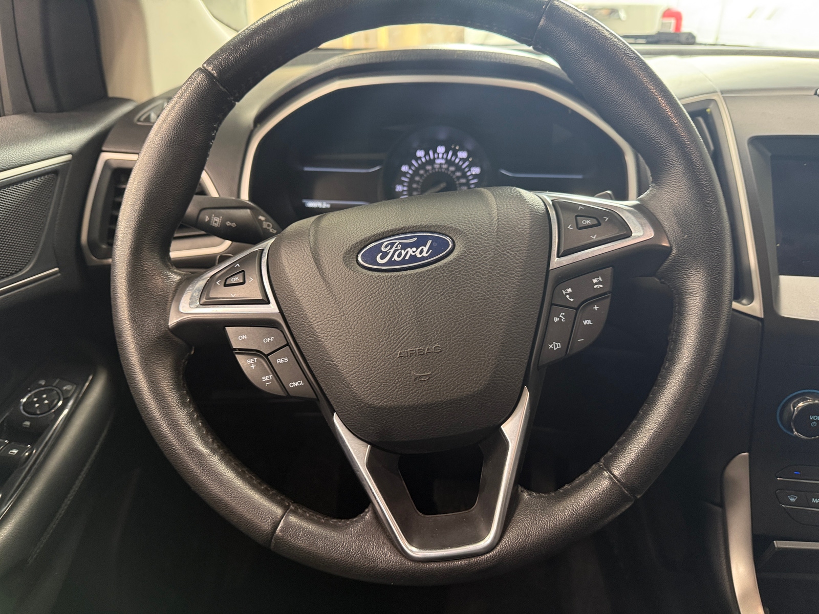 Thumbnail: 2019 Ford Edge - 4
