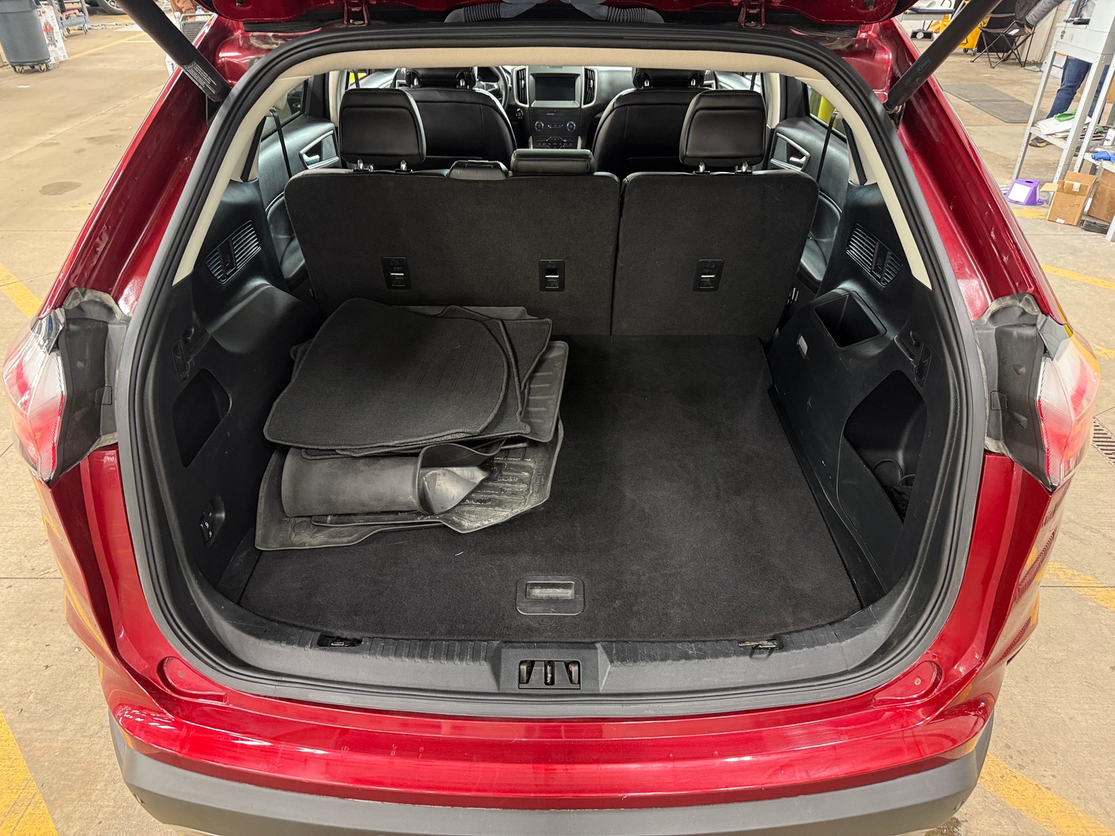 Thumbnail: 2019 Ford Edge - 6