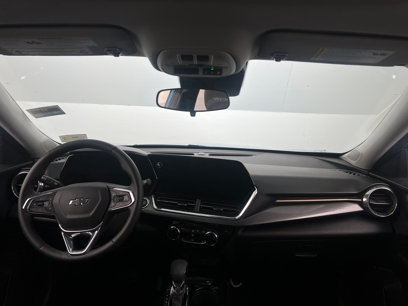 Thumbnail: 2025 Chevrolet Trax - 2