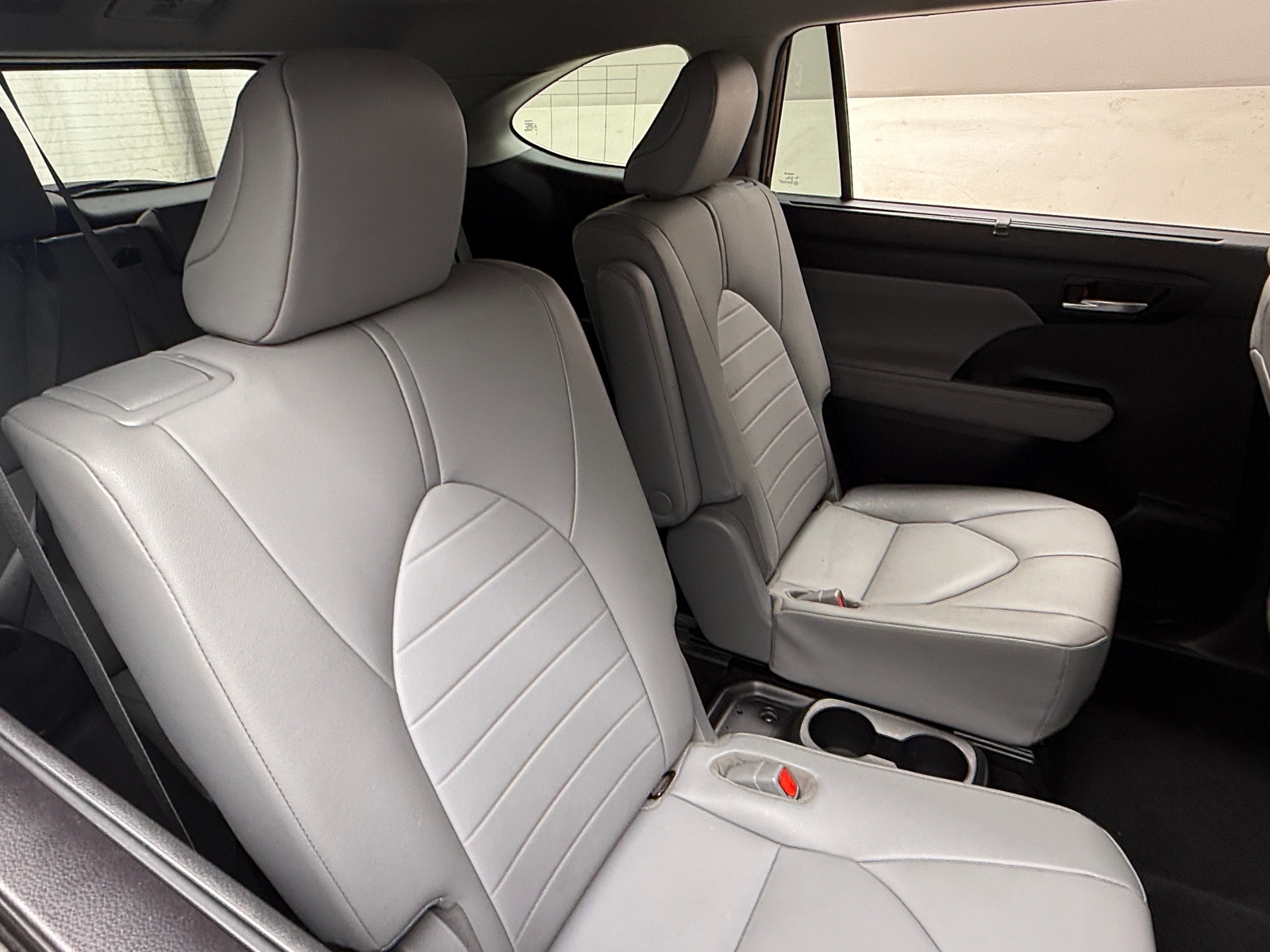 Thumbnail: 2020 Toyota Highlander - 5