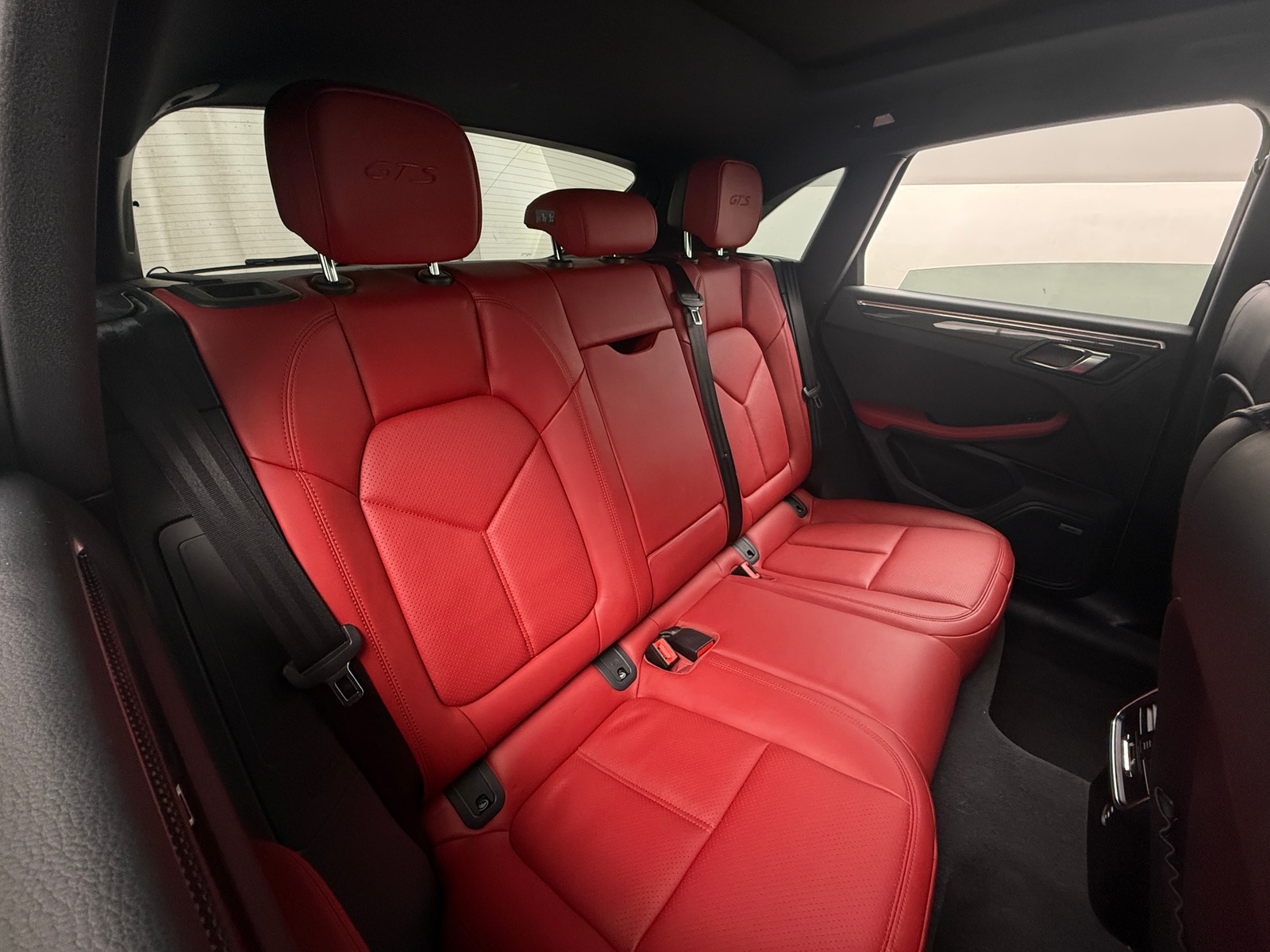 Thumbnail: 2020 Porsche Macan - 5