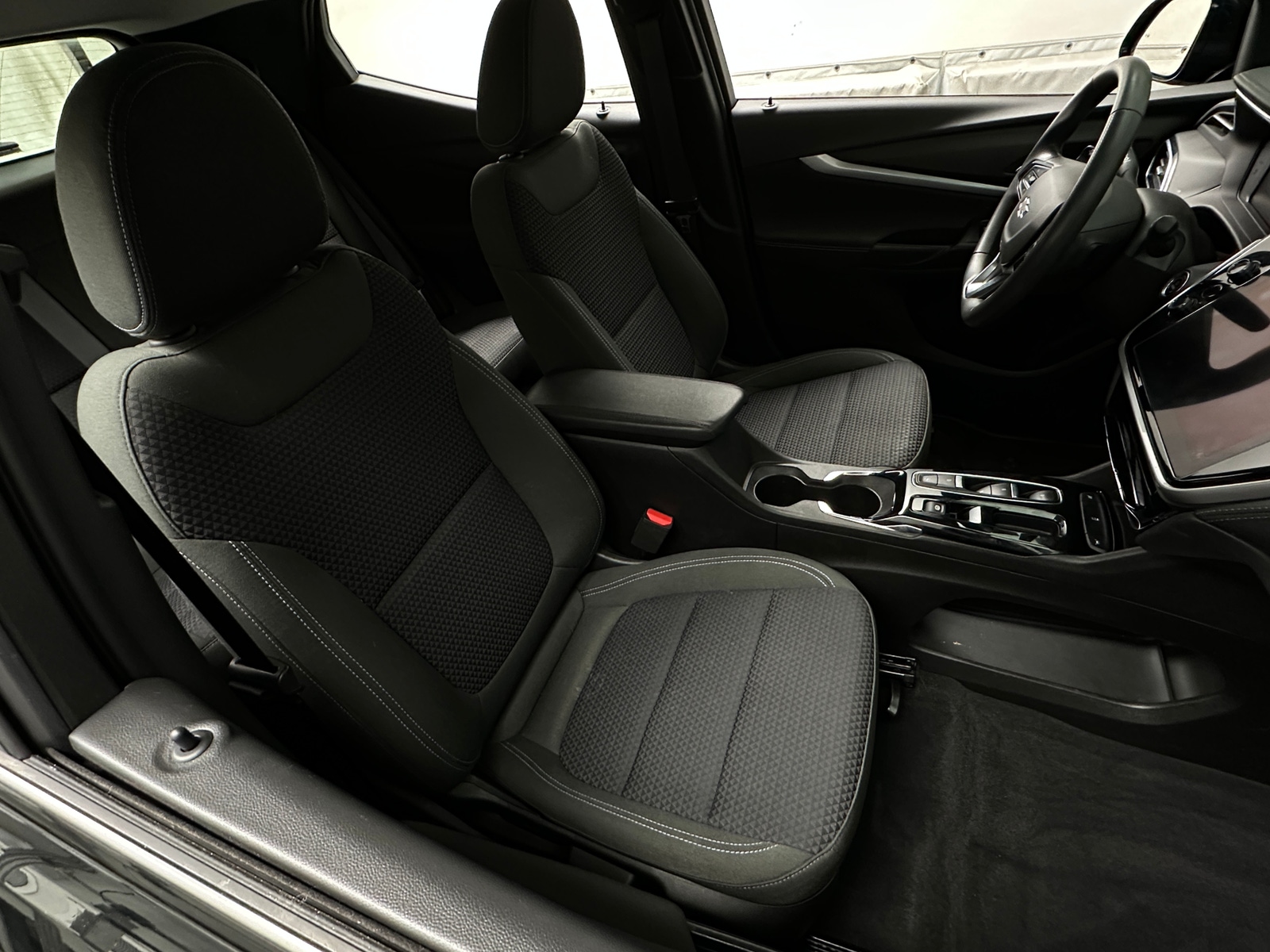 Thumbnail: 2023 Chevrolet Bolt EUV - 2