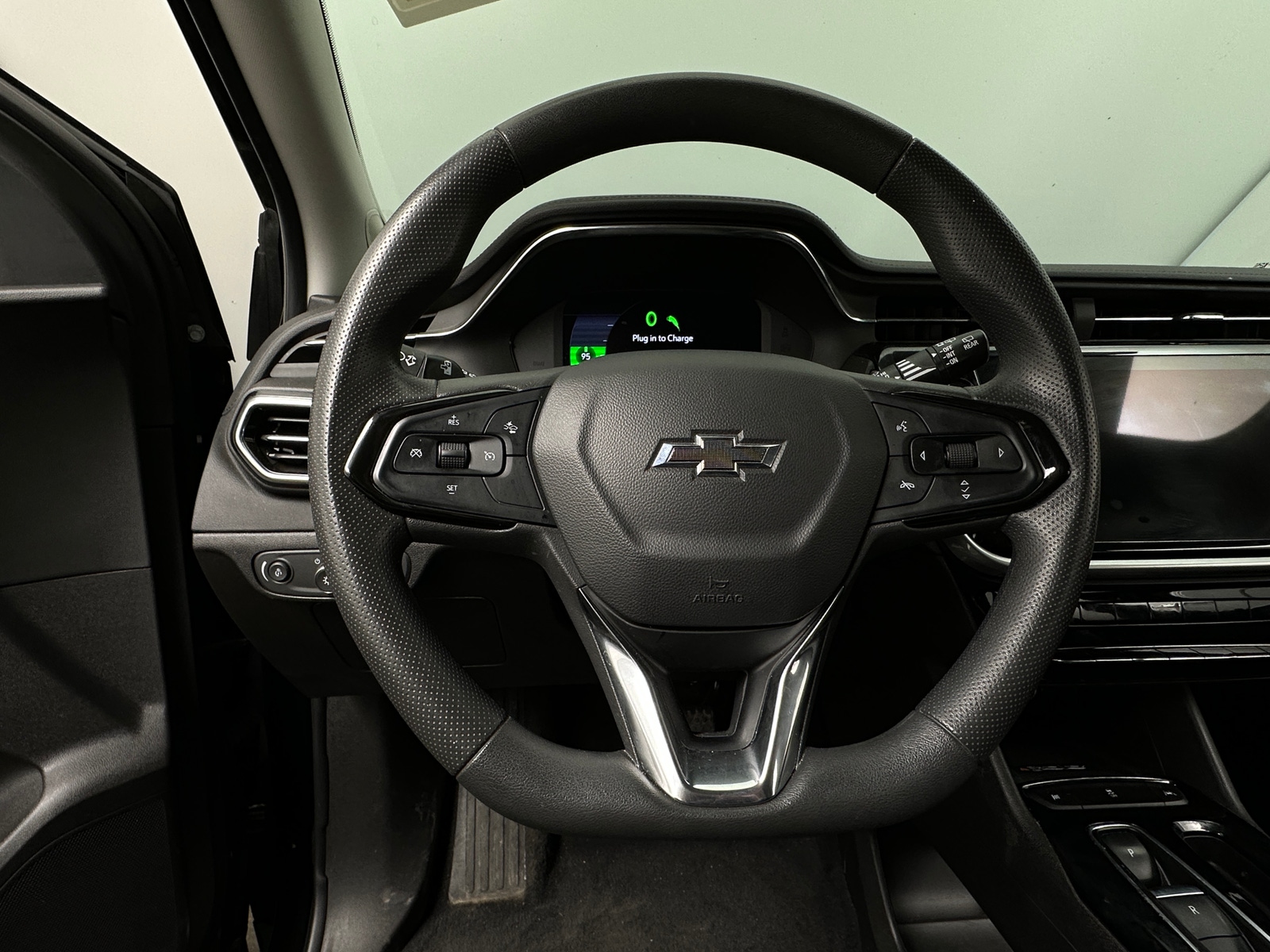 Thumbnail: 2023 Chevrolet Bolt EUV - 5