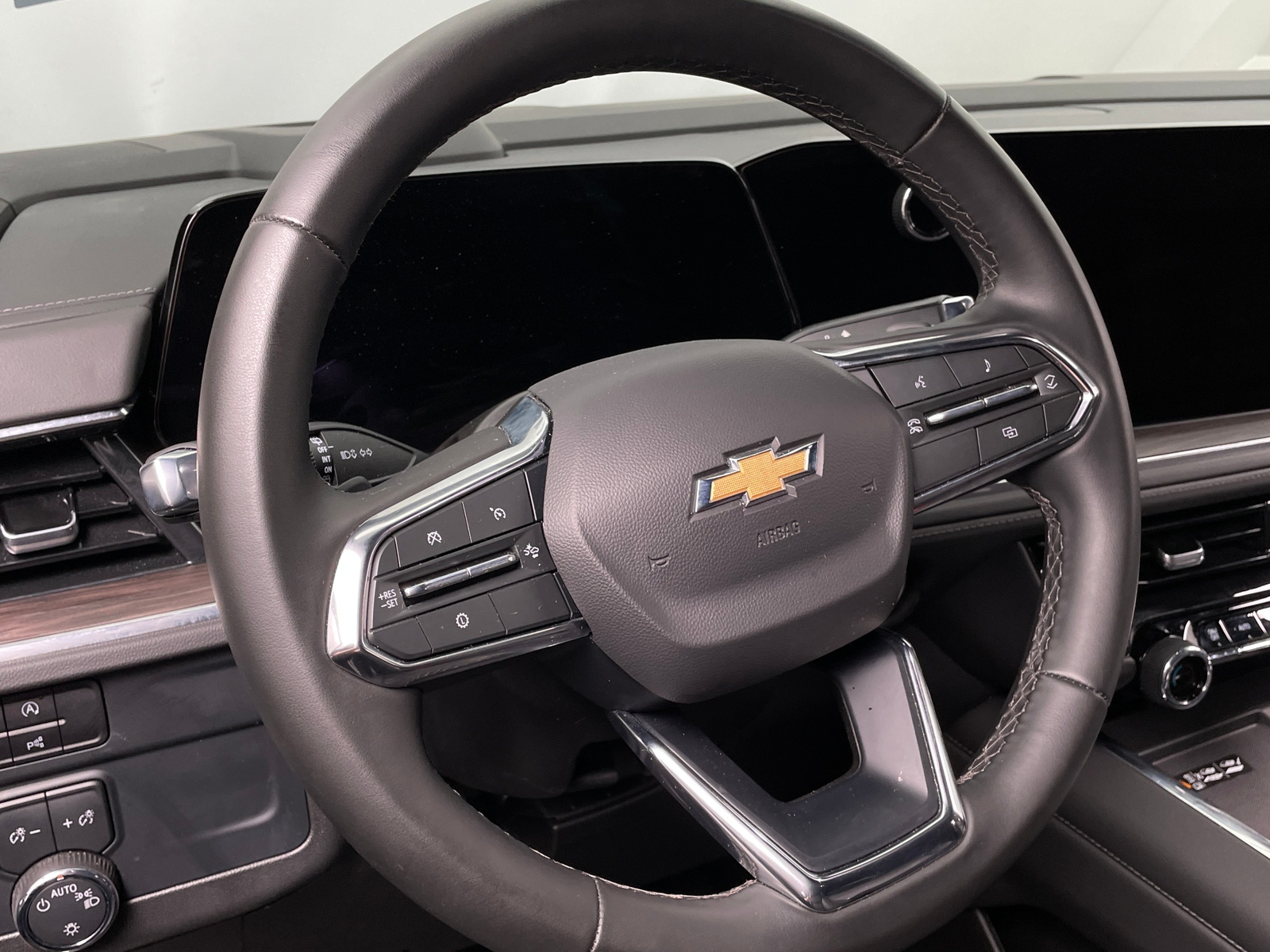 Thumbnail: 2025 Chevrolet Tahoe - 4