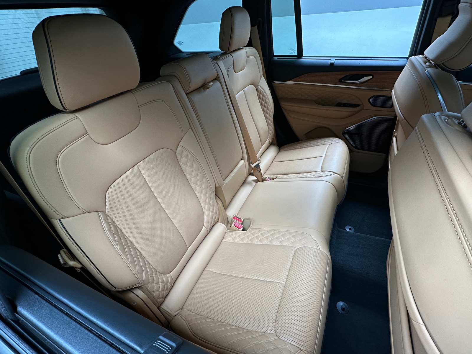 Thumbnail: 2022 Jeep Grand Cherokee - 5