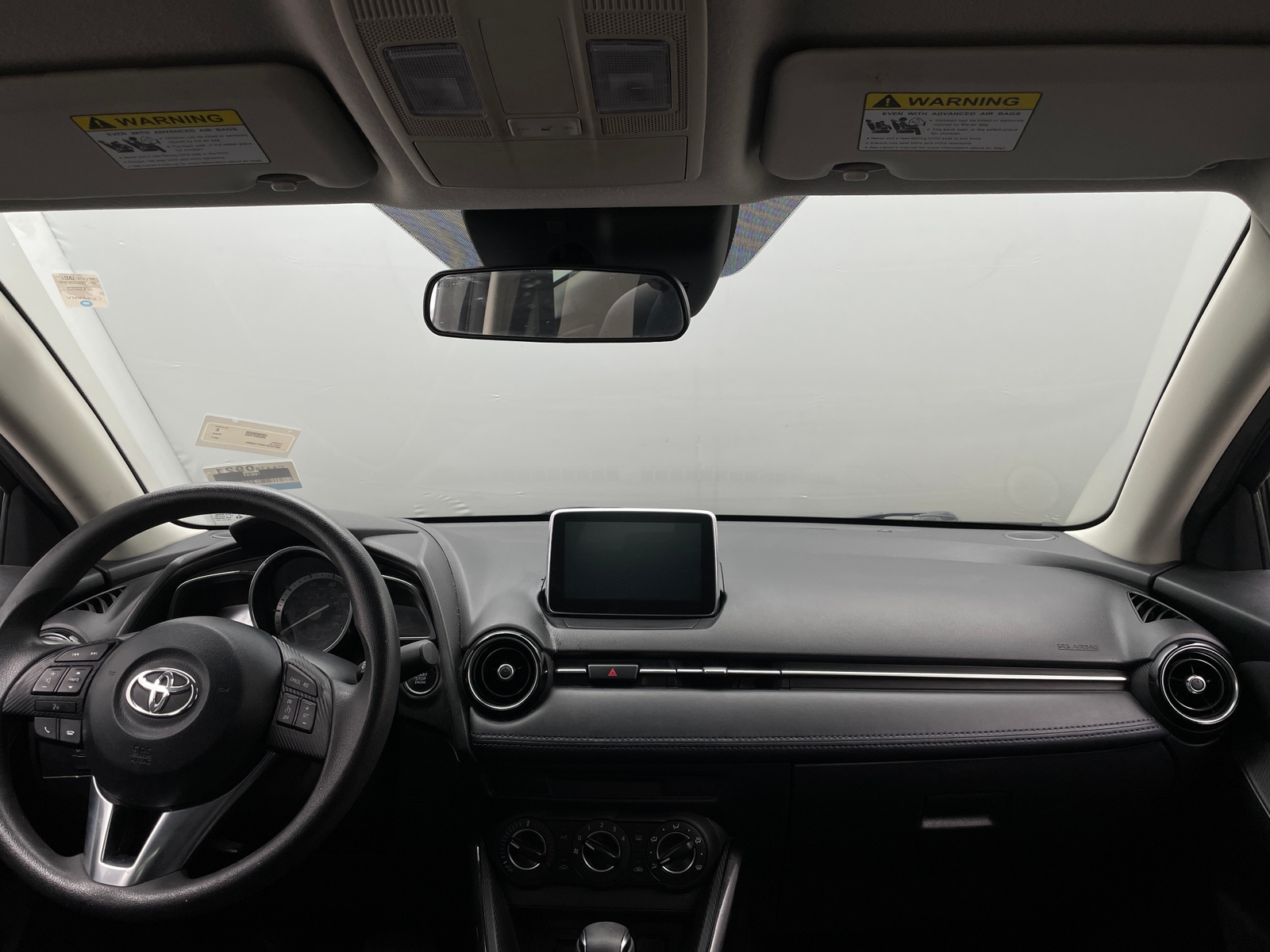 Thumbnail: 2017 Toyota Yaris iA - 3