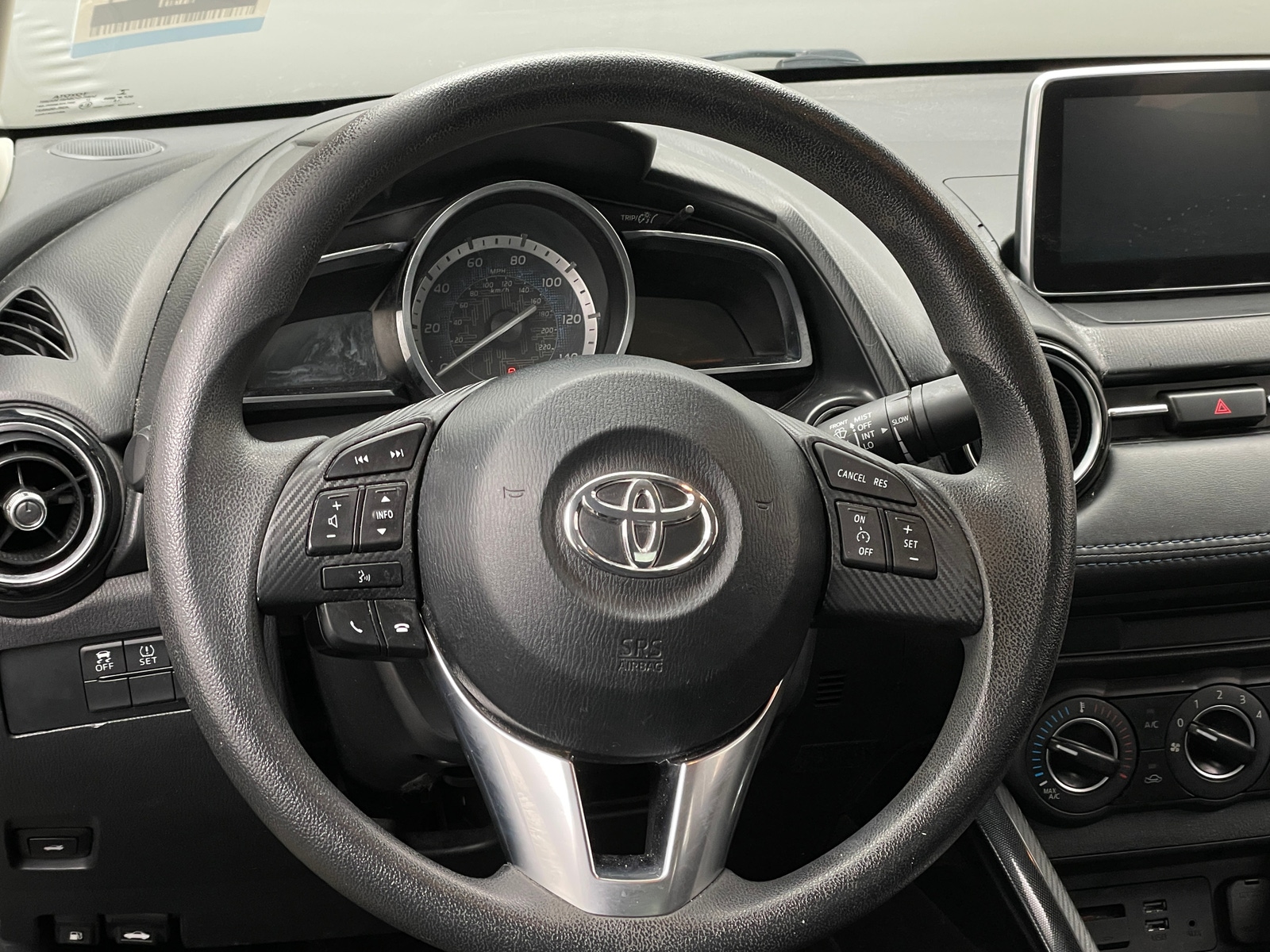 Thumbnail: 2017 Toyota Yaris iA - 5