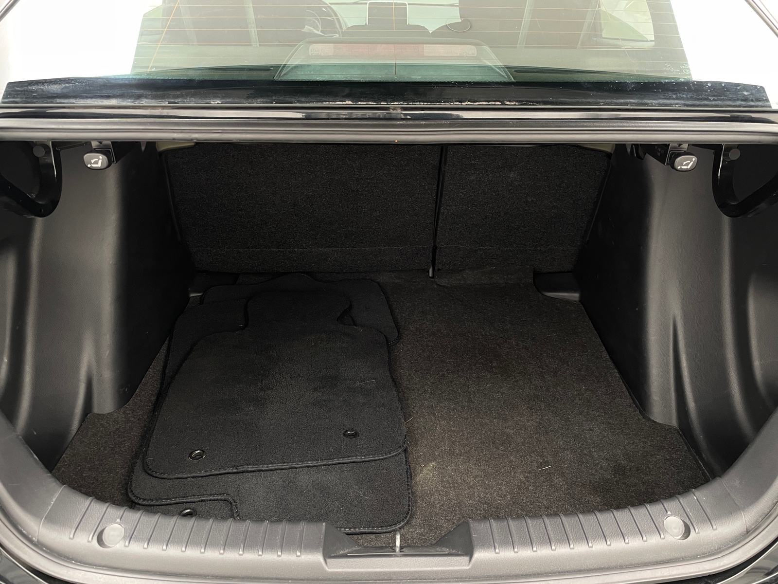 Thumbnail: 2017 Toyota Yaris iA - 7