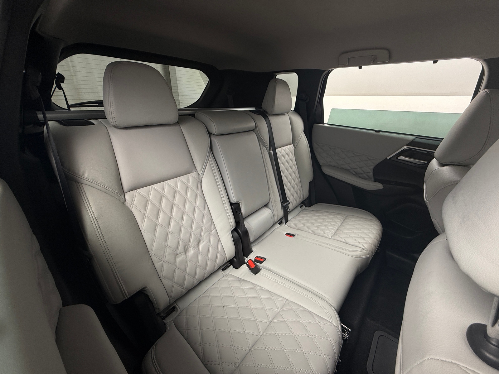 Thumbnail: 2023 Mitsubishi Outlander - 5