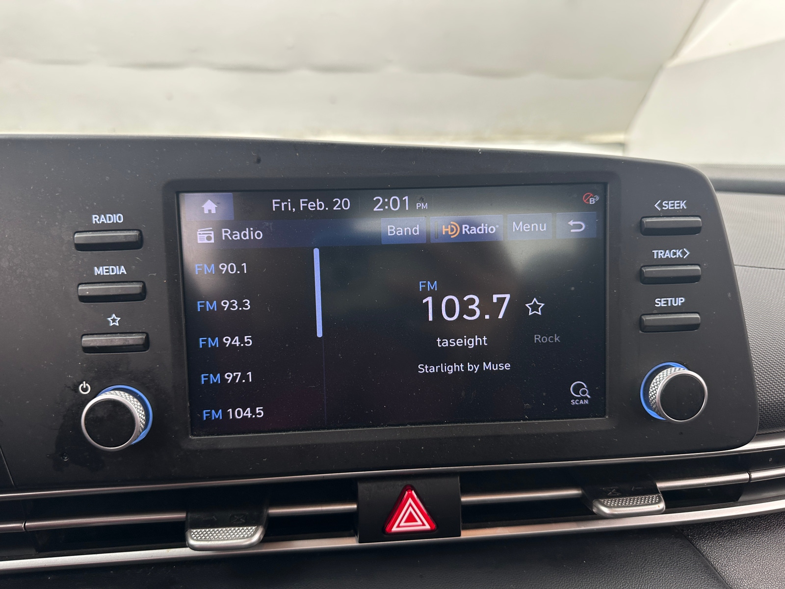 Thumbnail: 2023 Hyundai Elantra - 4