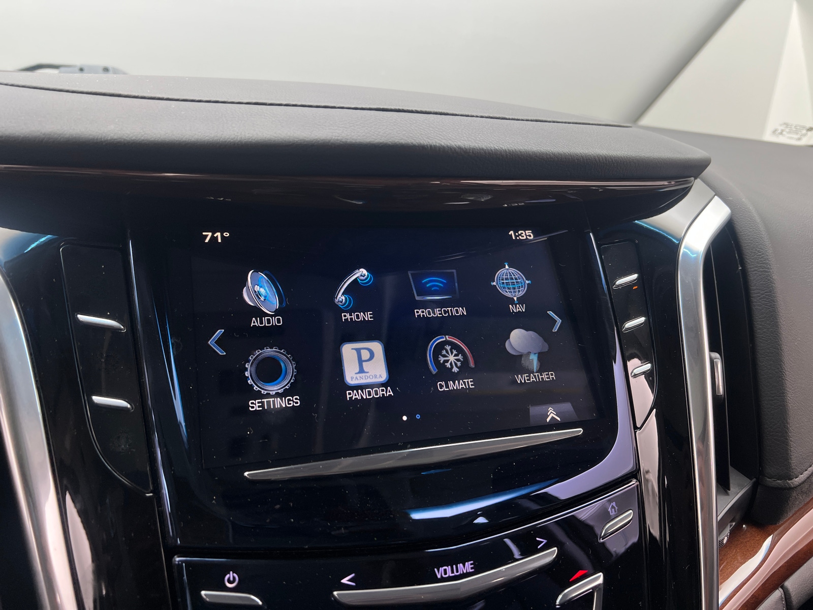 Thumbnail: 2016 Cadillac Escalade - 3