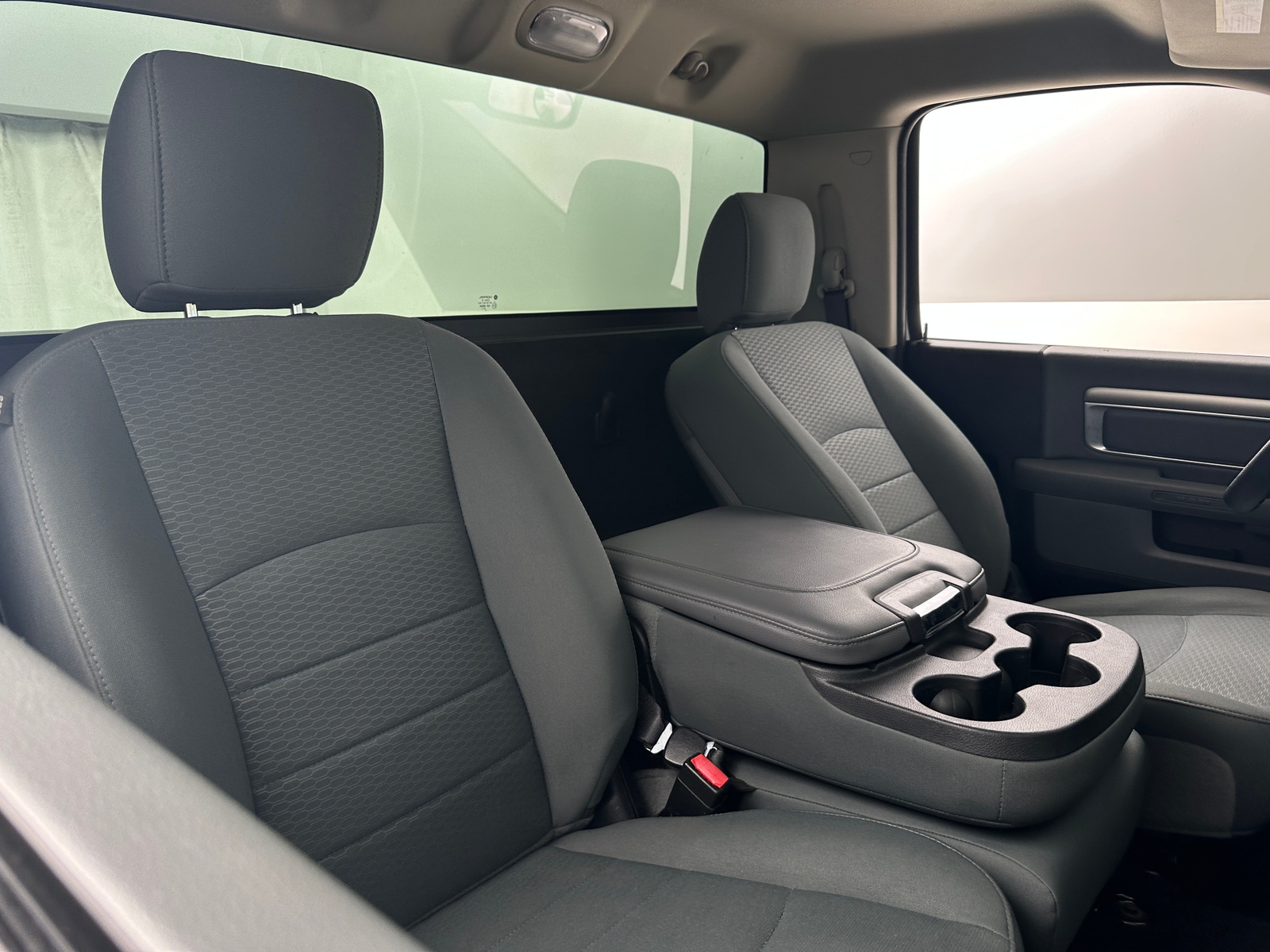 Thumbnail: 2019 RAM 1500 Classic - 2