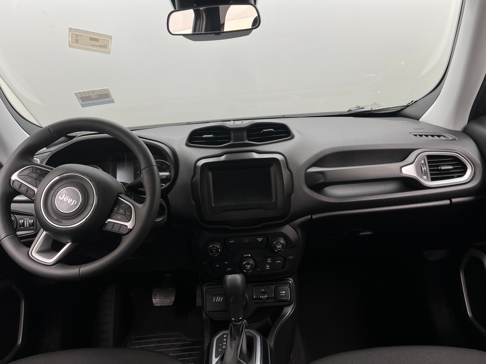 Thumbnail: 2019 Jeep Renegade - 3