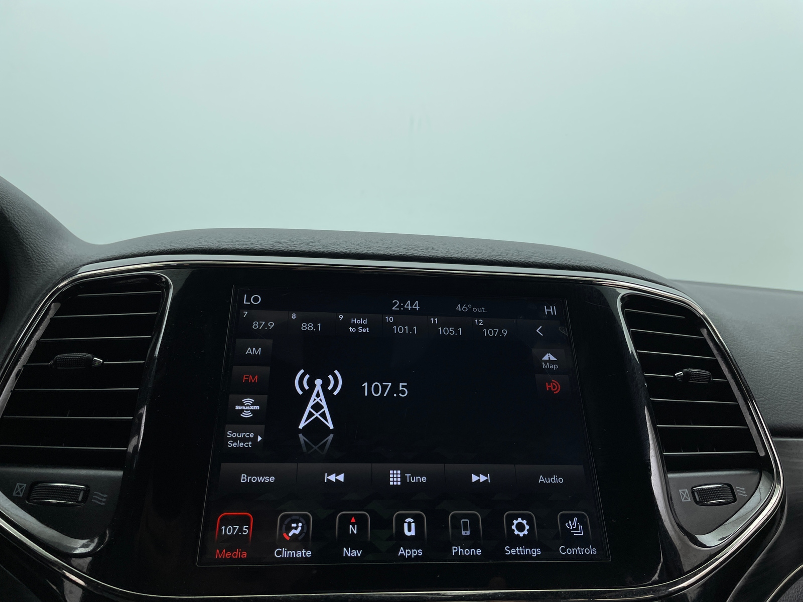 Thumbnail: 2020 Jeep Grand Cherokee - 3