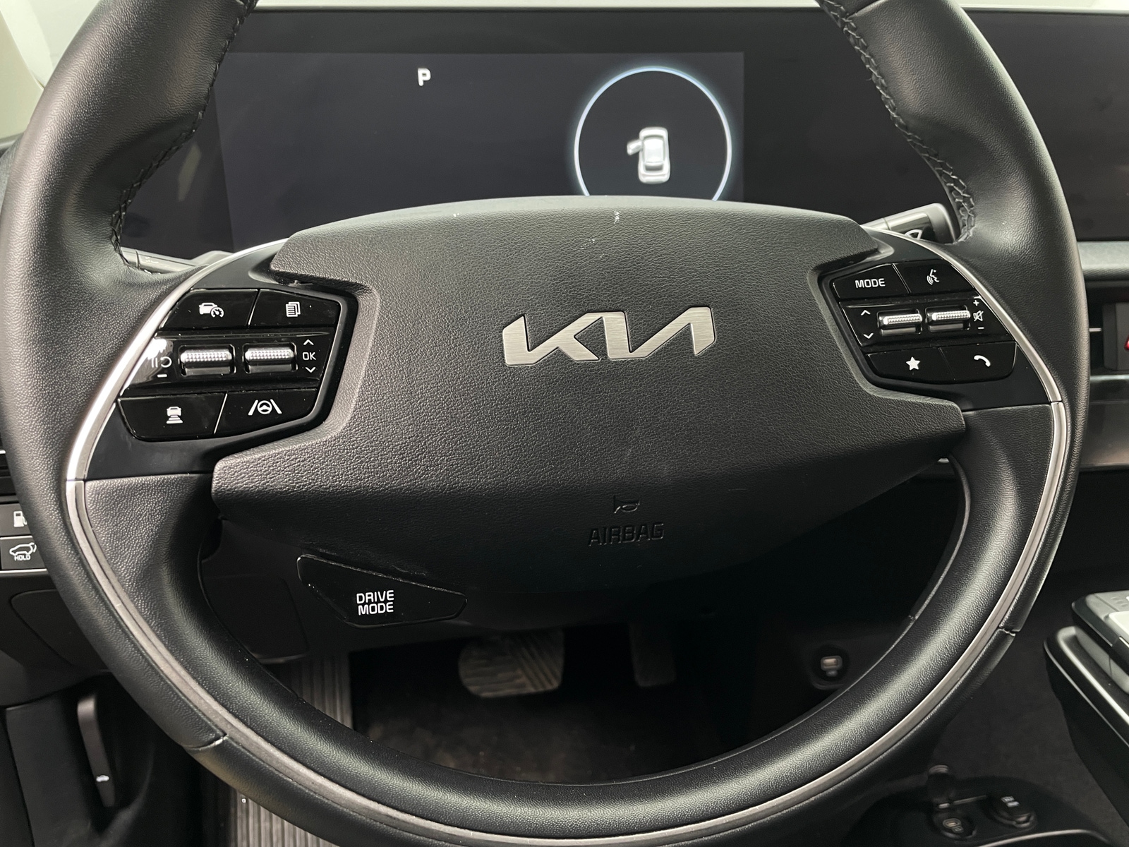 Thumbnail: 2023 Kia EV6 - 4