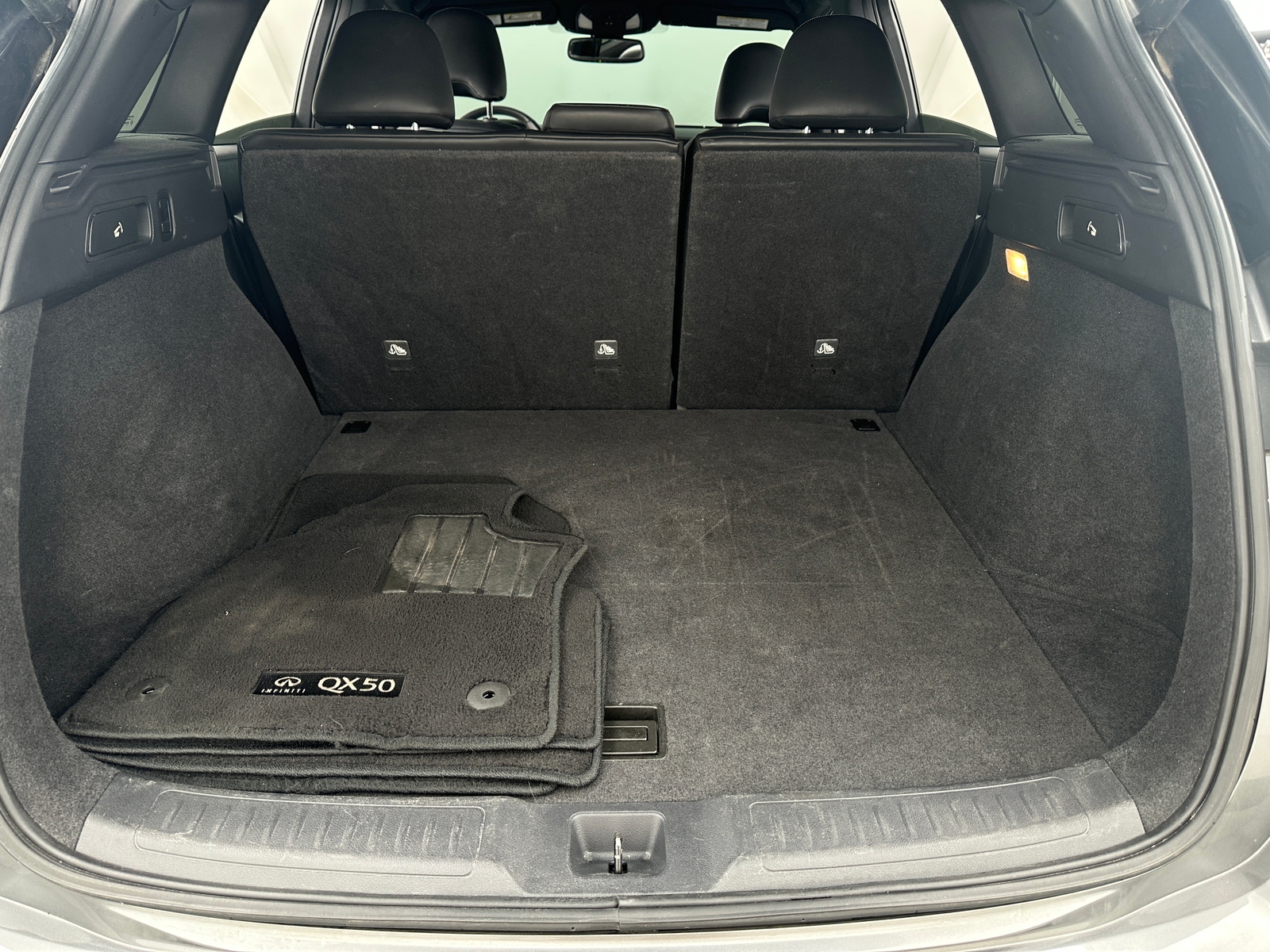 Thumbnail: 2021 INFINITI QX50 - 6