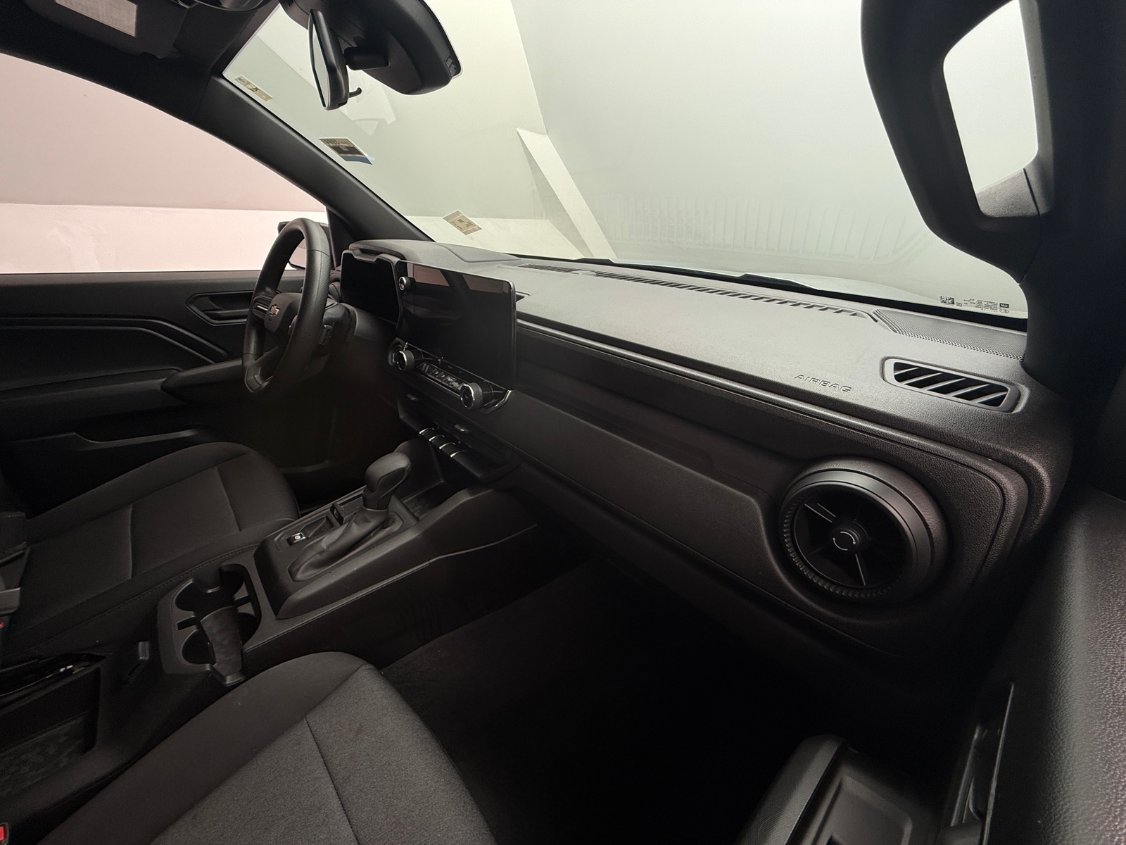 Thumbnail: 2024 Chevrolet Colorado - 3