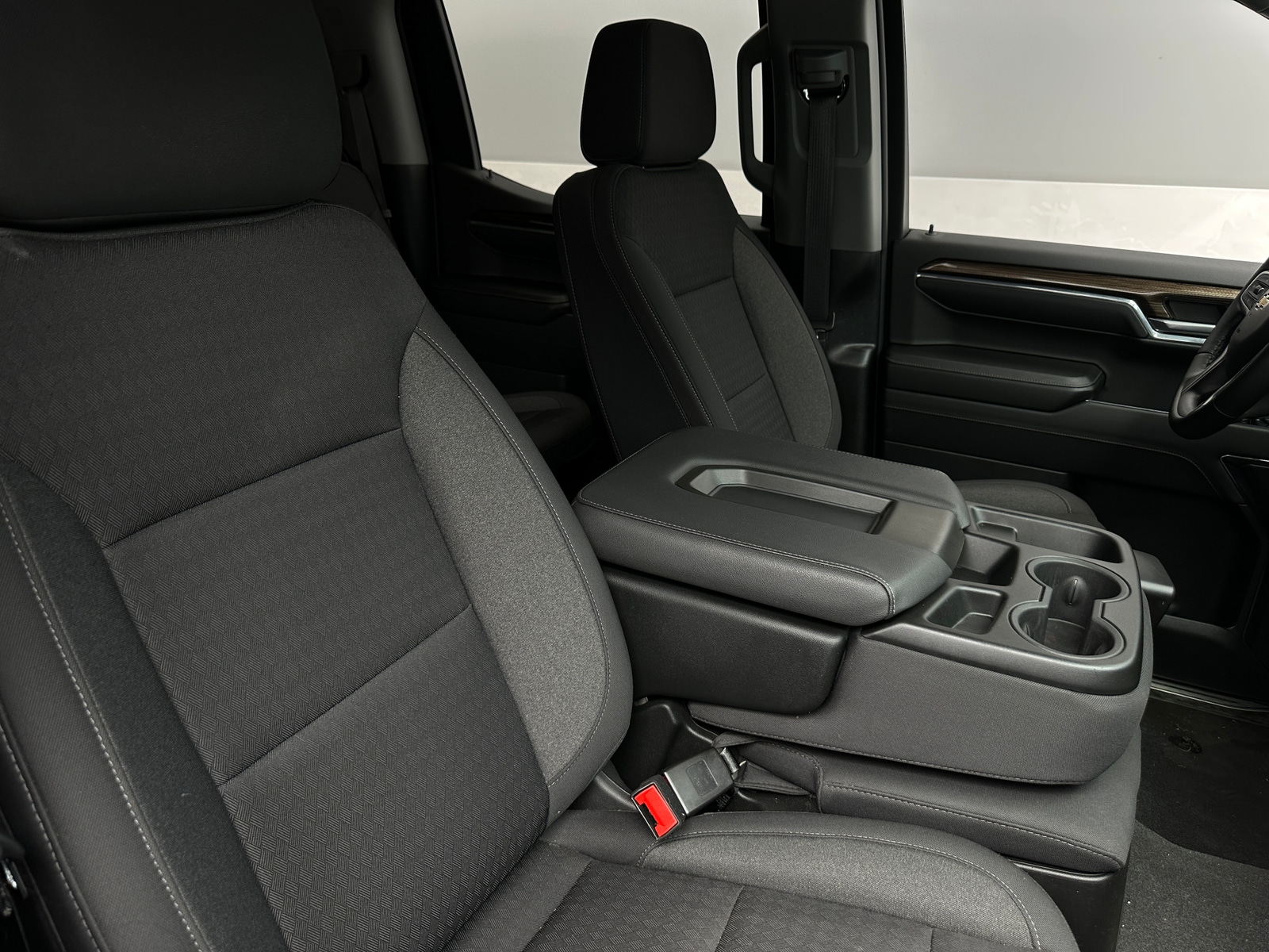 Thumbnail: 2024 Chevrolet Silverado 1500 - 2