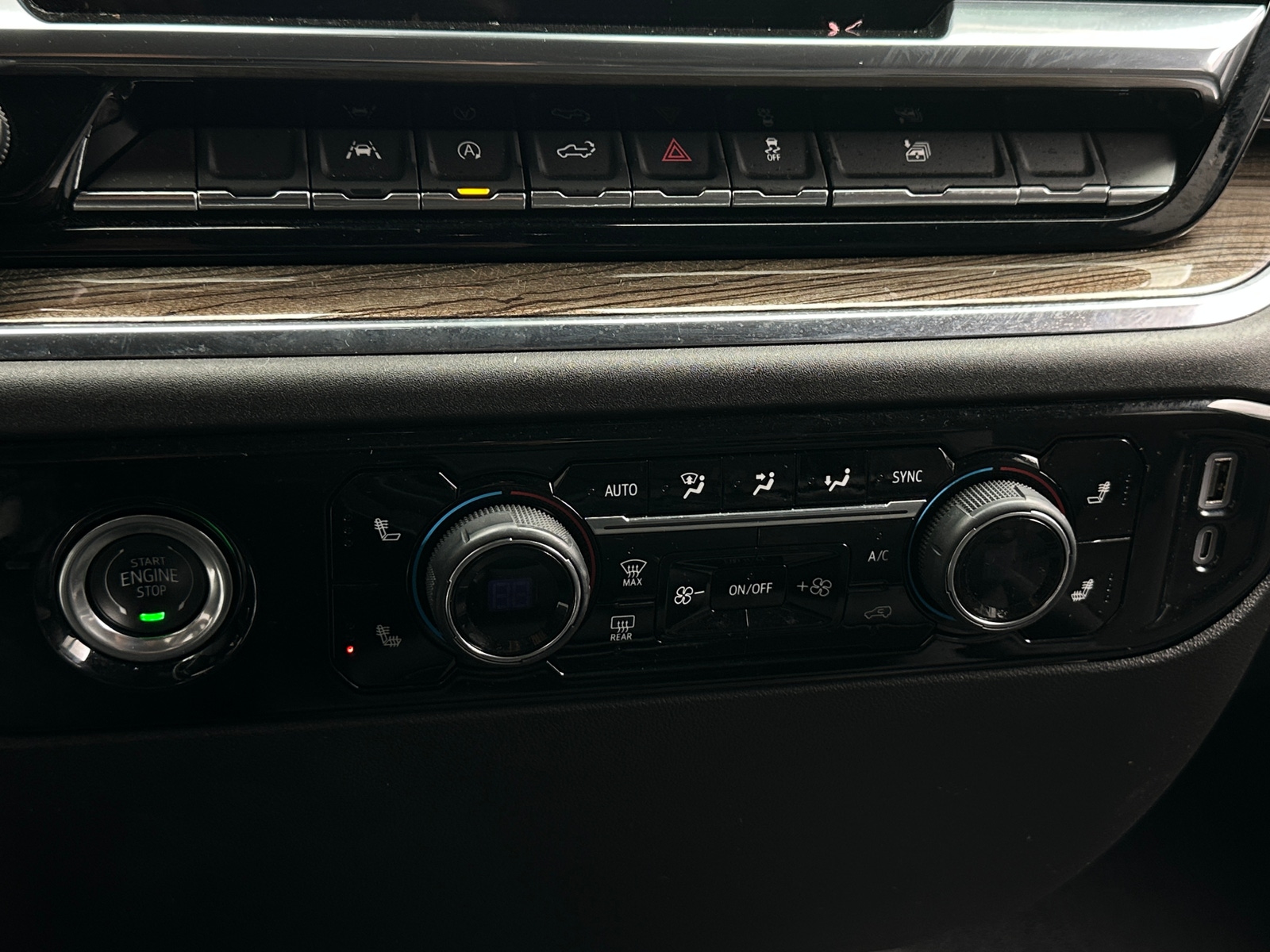 Thumbnail: 2024 Chevrolet Silverado 1500 - 4