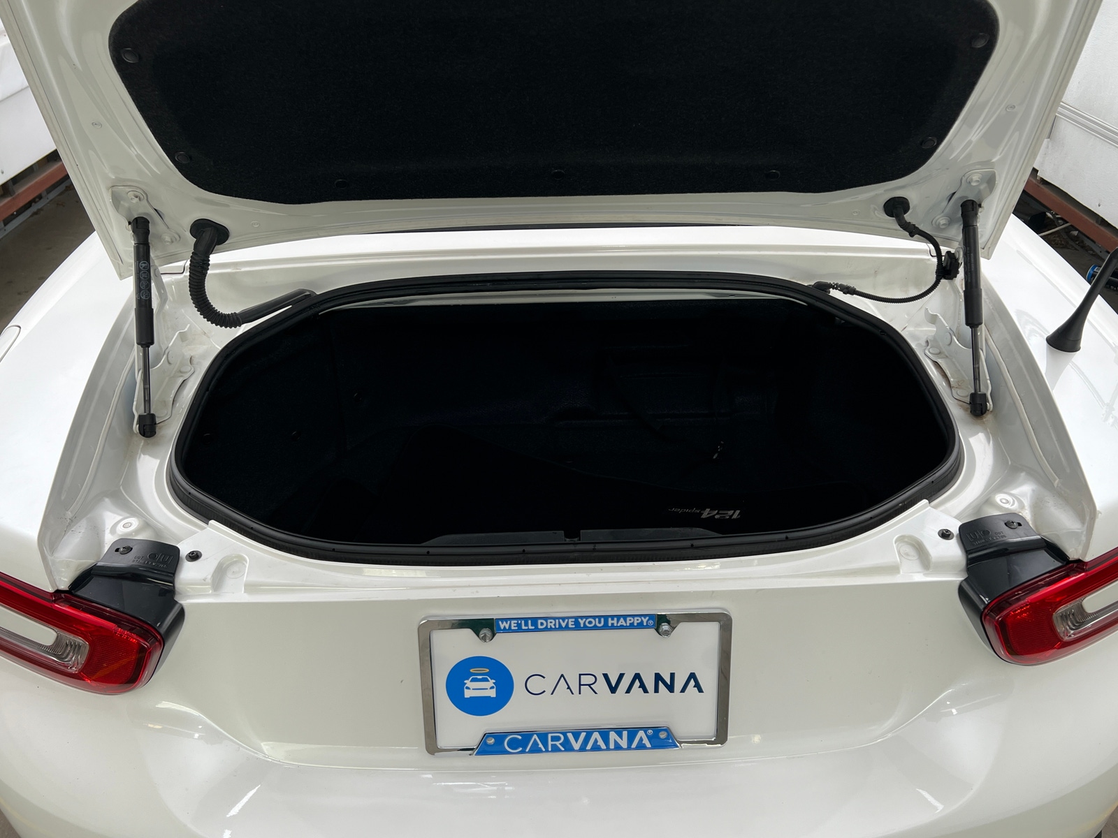 Thumbnail: 2018 Fiat 124 Spider - 4