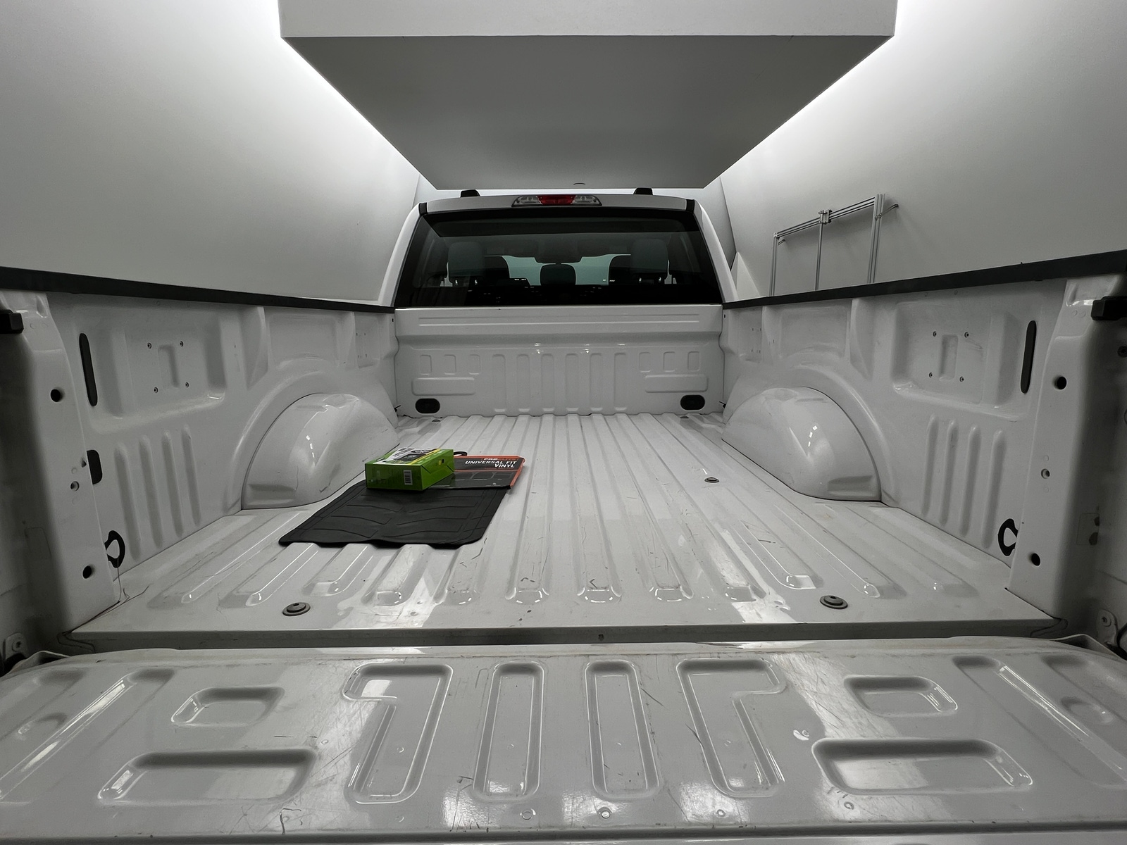 Thumbnail: 2022 Ford Econoline - 7