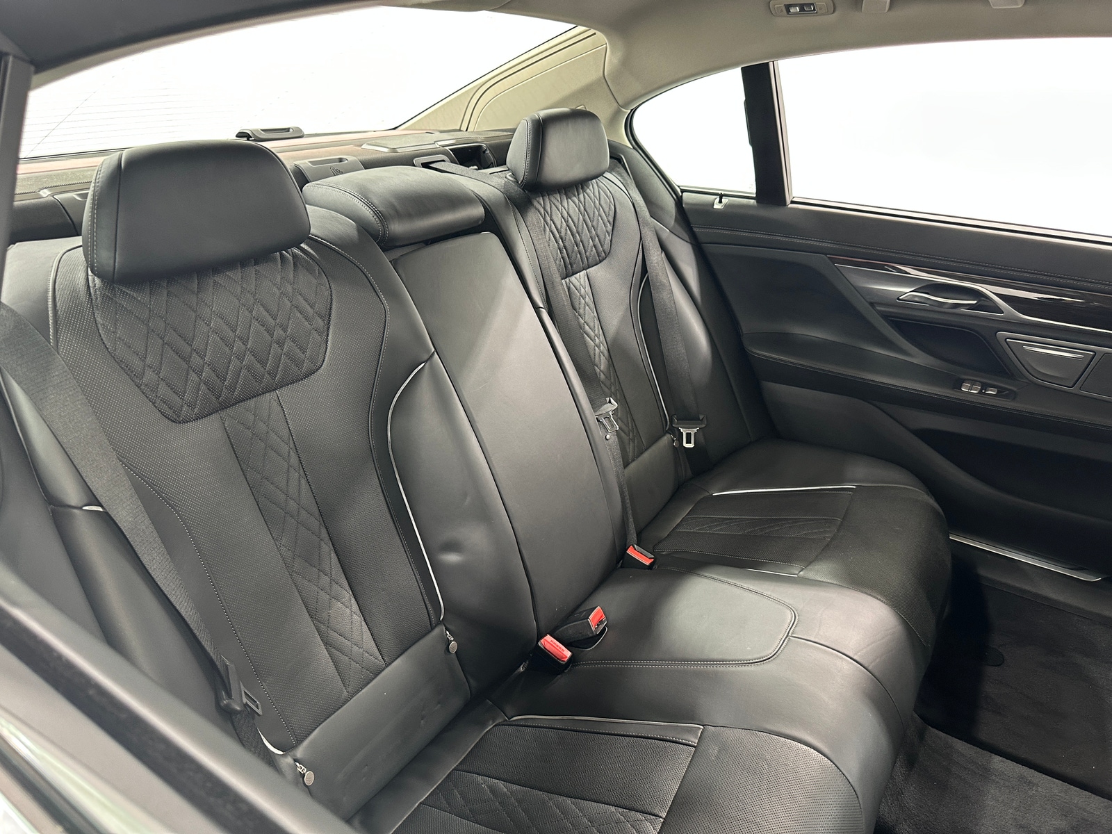 Thumbnail: 2016 BMW 7 Series - 5