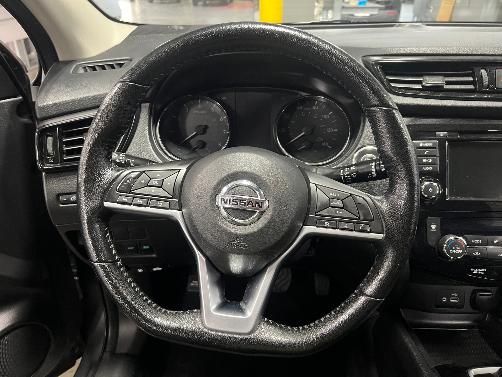 Thumbnail: 2021 Nissan Rogue Sport - 5