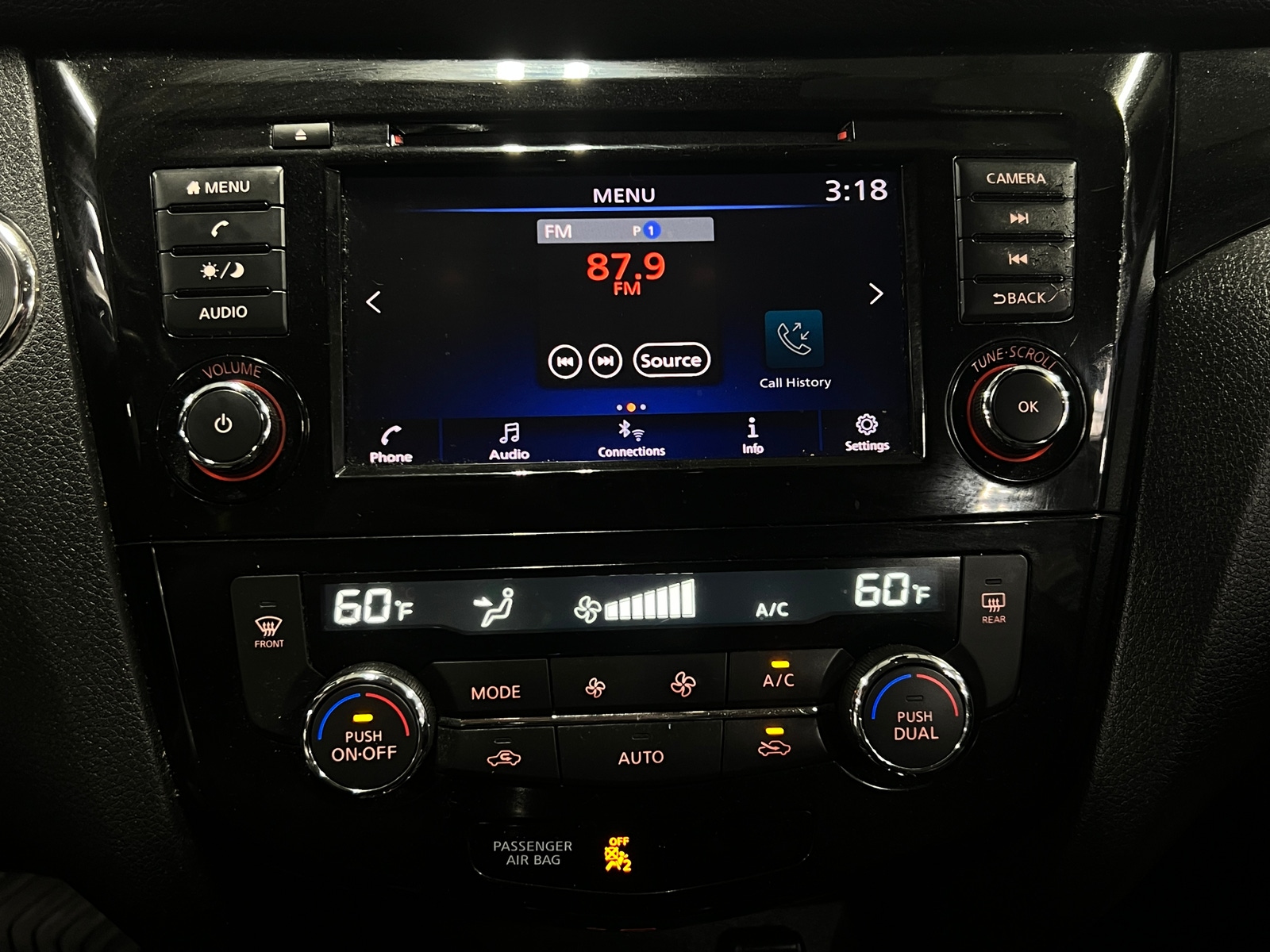 Thumbnail: 2021 Nissan Rogue Sport - 4