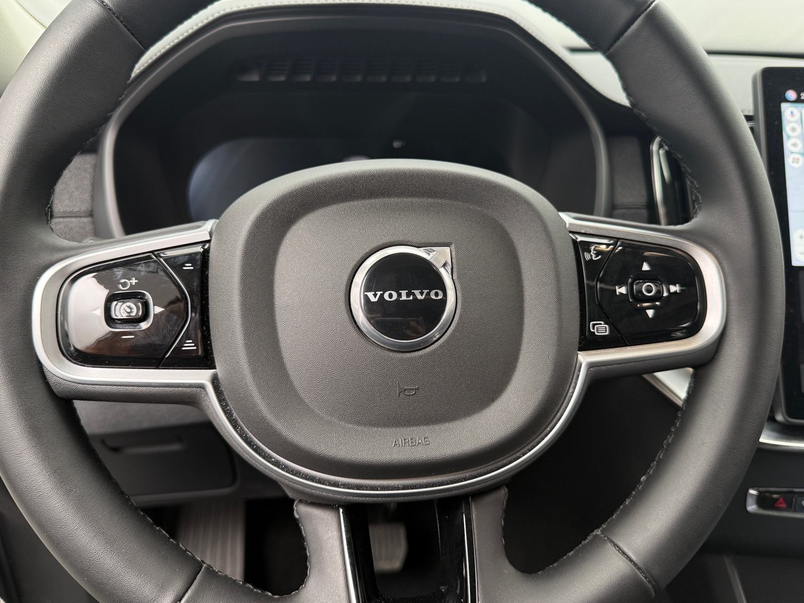 Thumbnail: 2025 Volvo XC90 - 4