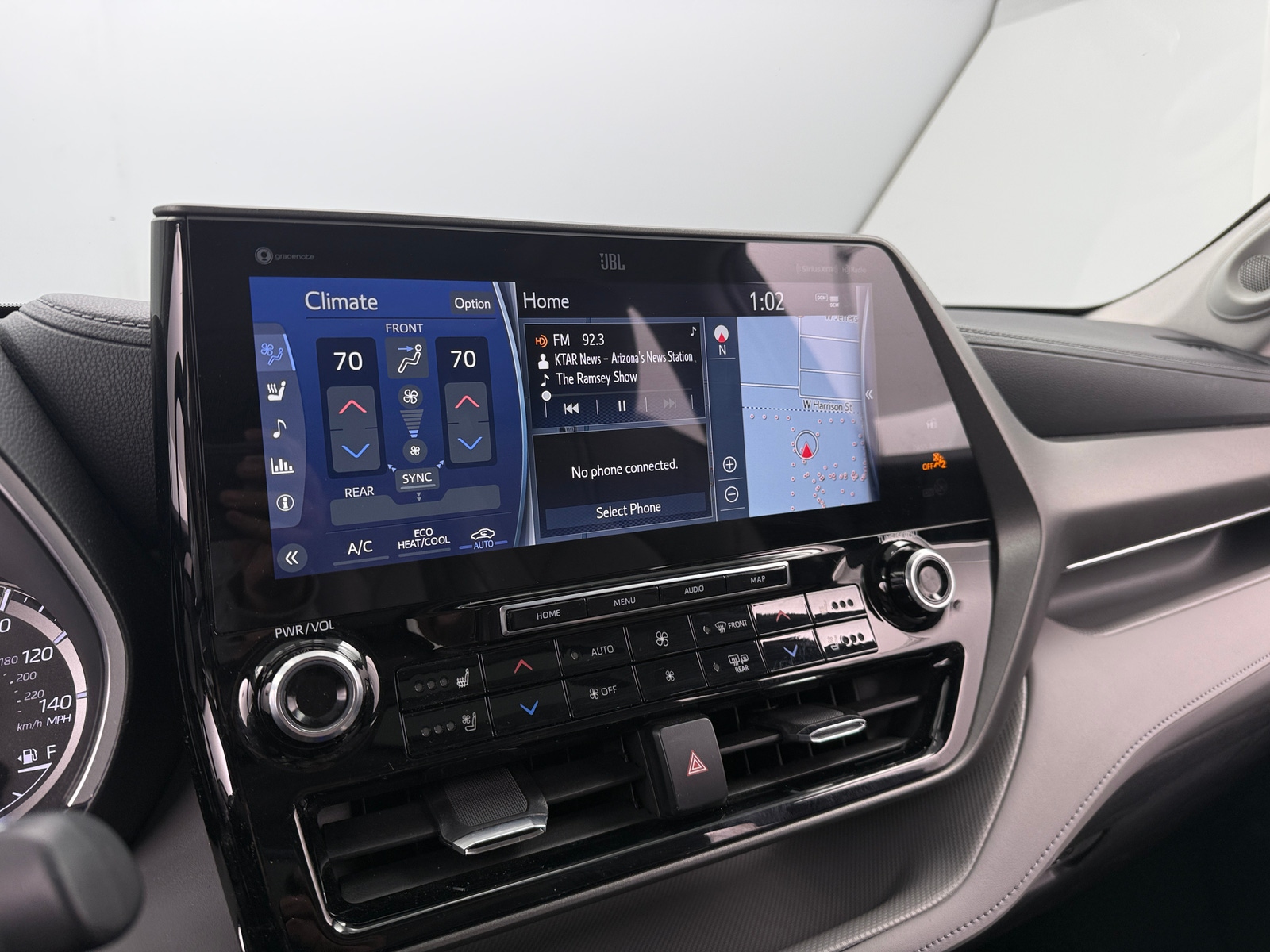 Thumbnail: 2022 Toyota Highlander - 3