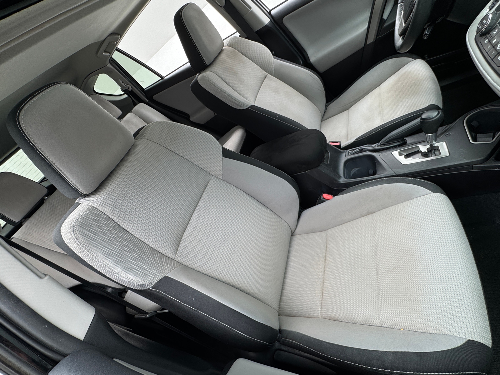 Thumbnail: 2017 Toyota RAV4 - 2