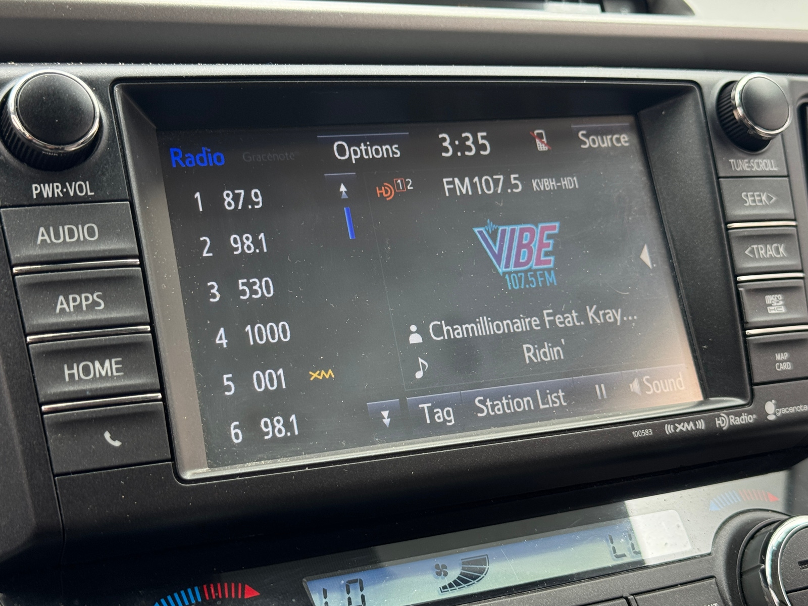 Thumbnail: 2017 Toyota RAV4 - 4