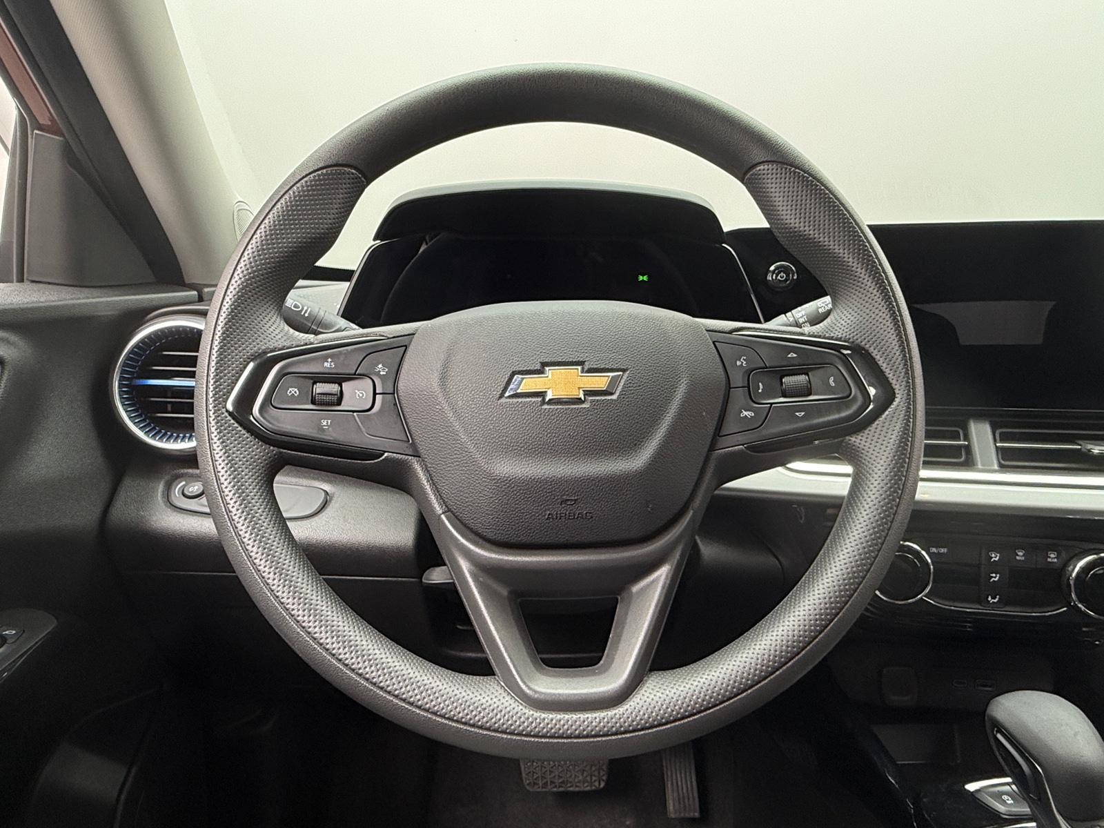 Thumbnail: 2025 Chevrolet Trax - 5