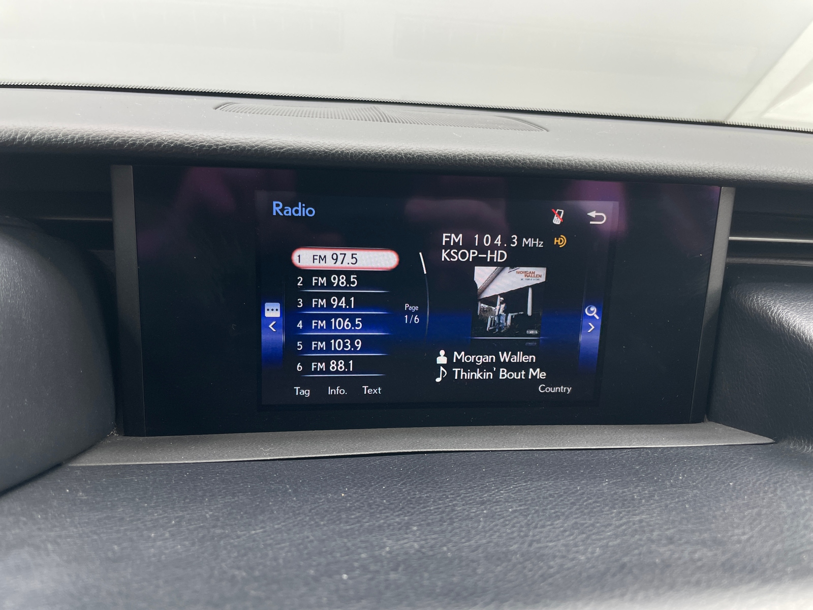 Thumbnail: 2019 Lexus IS - 3