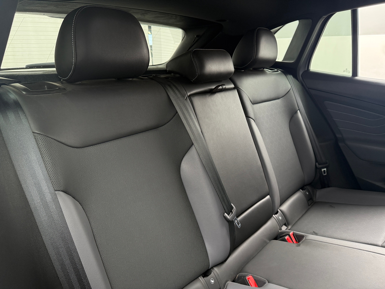 Thumbnail: 2023 Volkswagen ID.4 - 5