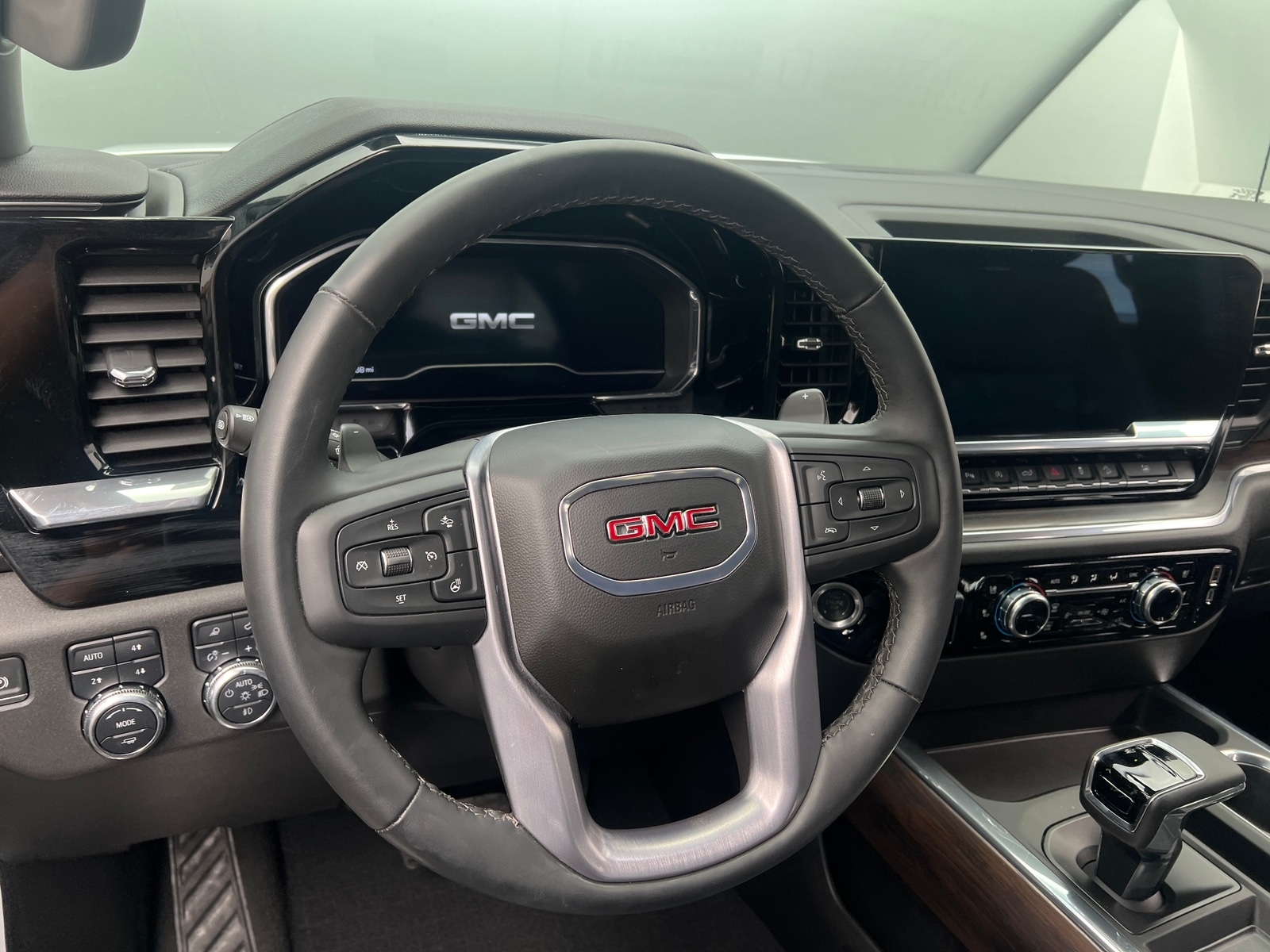 Thumbnail: 2025 GMC Sierra 1500 - 4