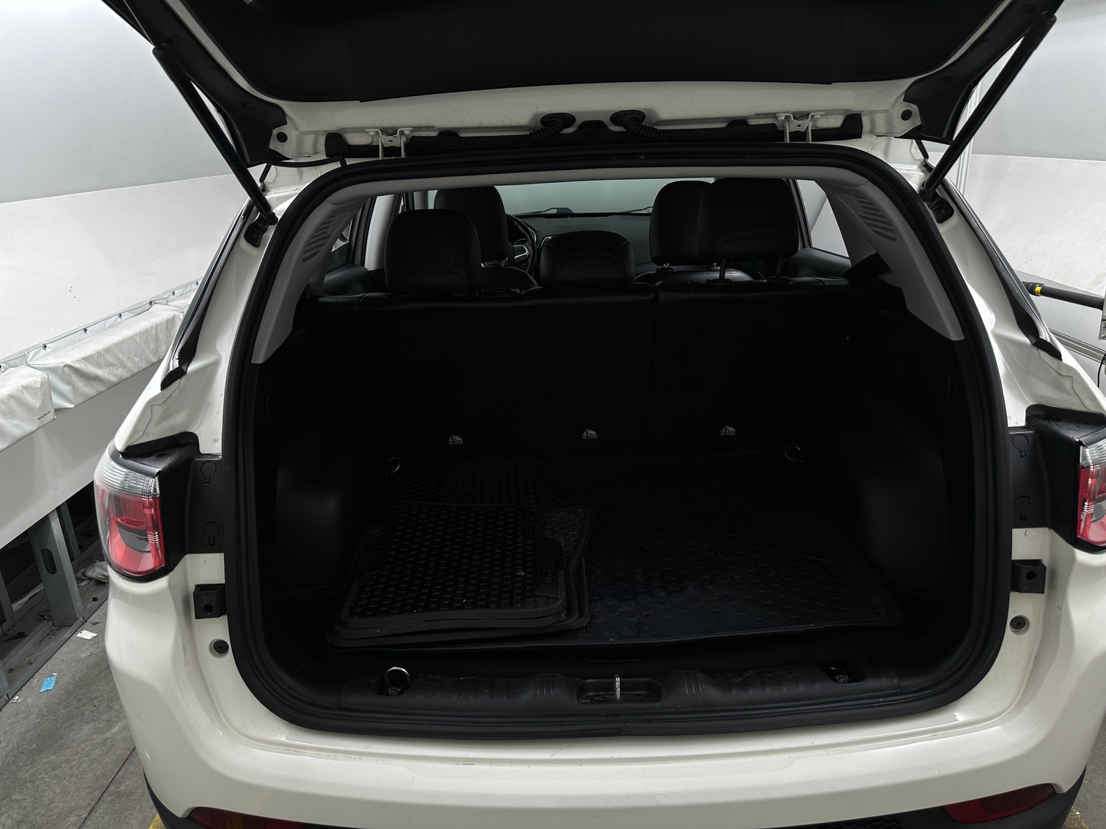 Thumbnail: 2020 Jeep Compass - 7