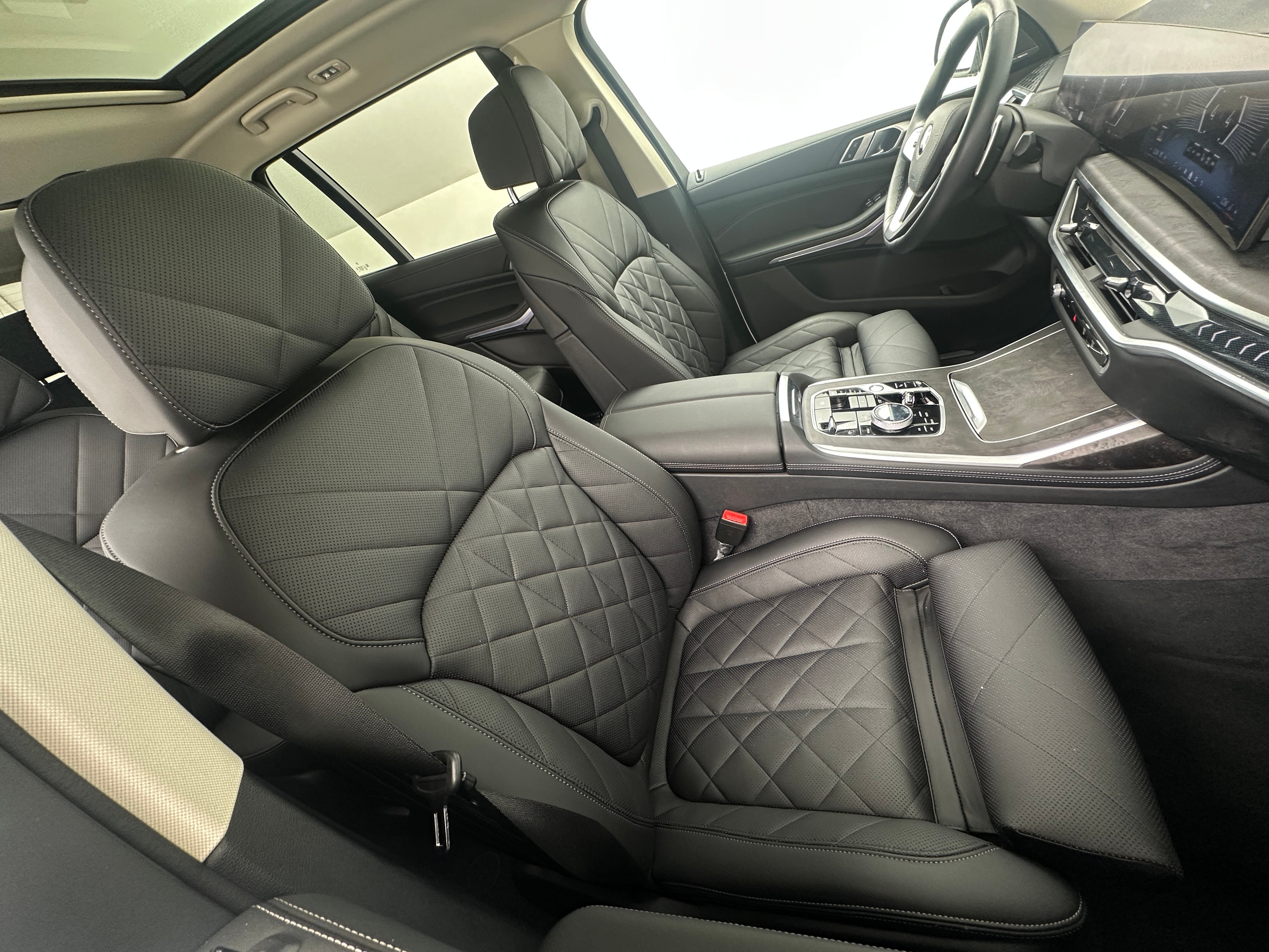 2024 BMW X7