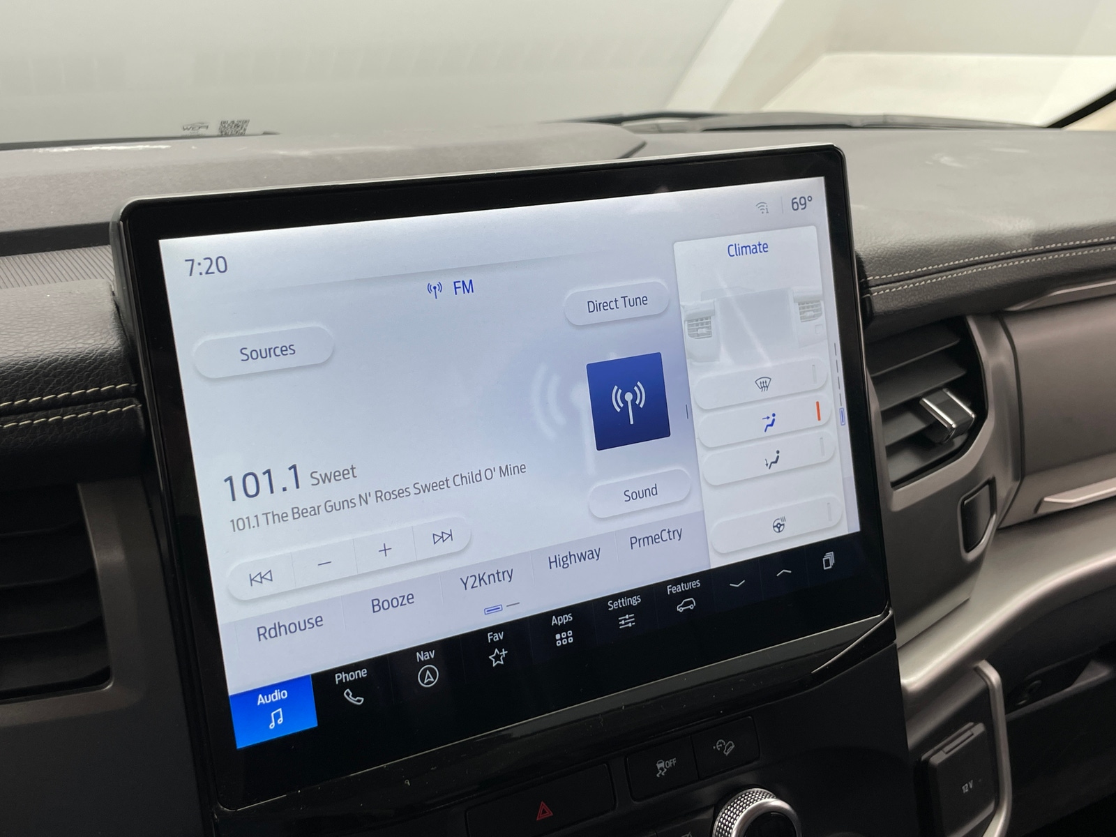 Thumbnail: 2023 Ford Expedition MAX - 4