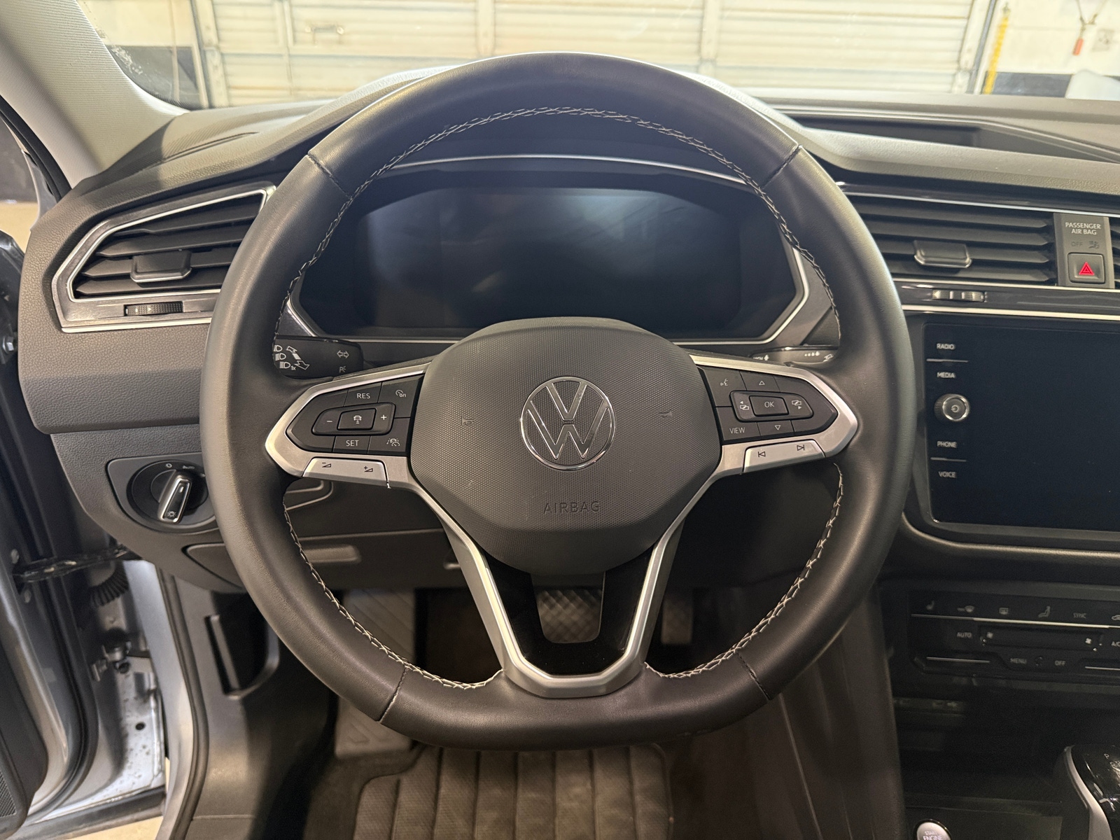 Thumbnail: 2024 Volkswagen Tiguan - 4