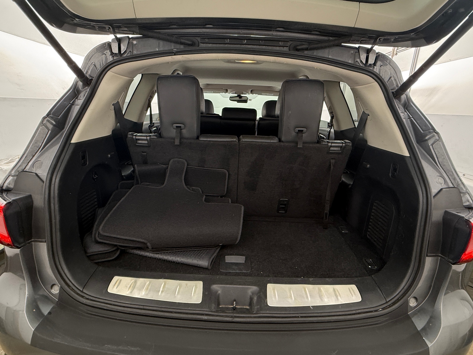 Thumbnail: 2019 INFINITI QX60 - 6