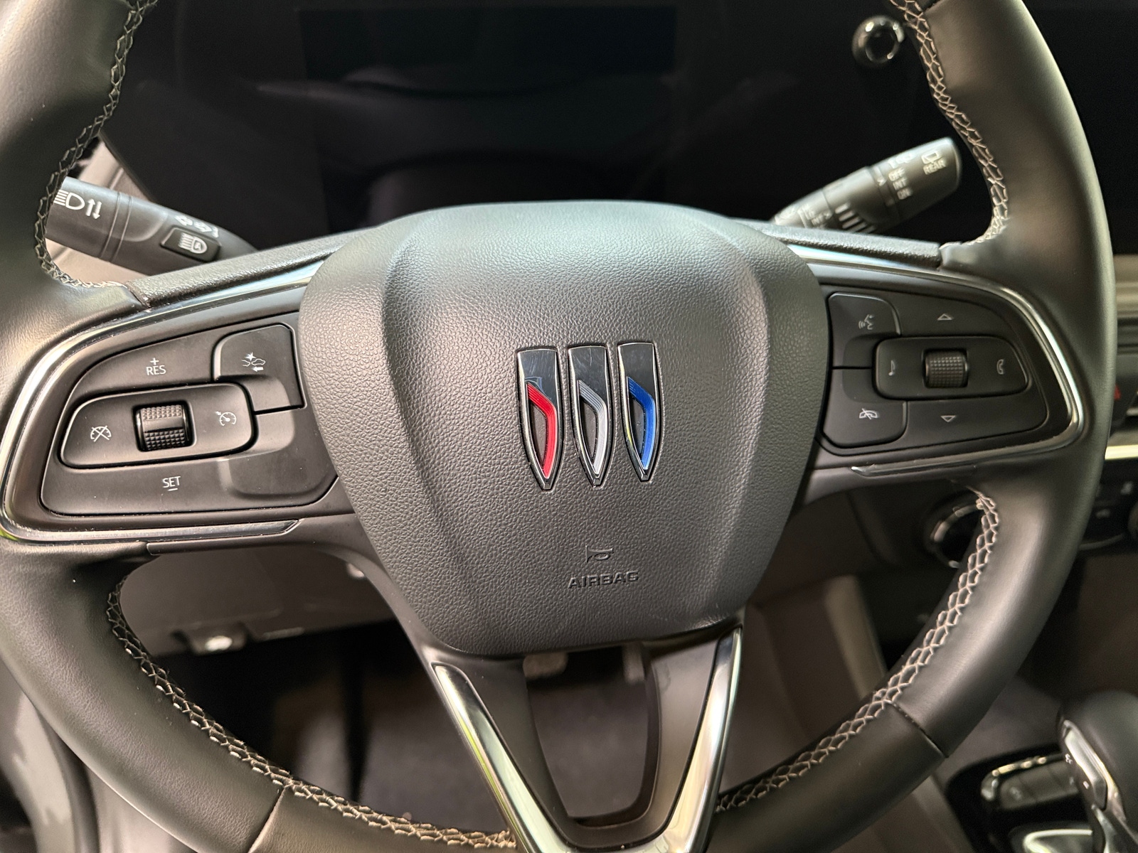 Thumbnail: 2025 Buick Encore GX - 5