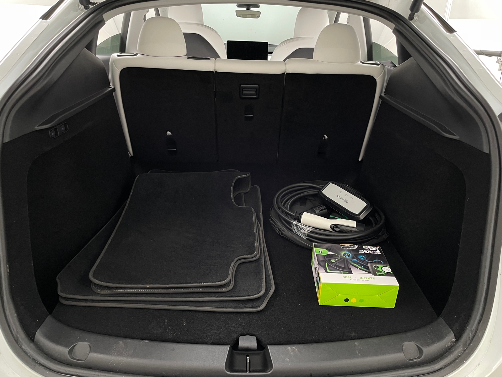 Thumbnail: 2023 Tesla Model Y - 6