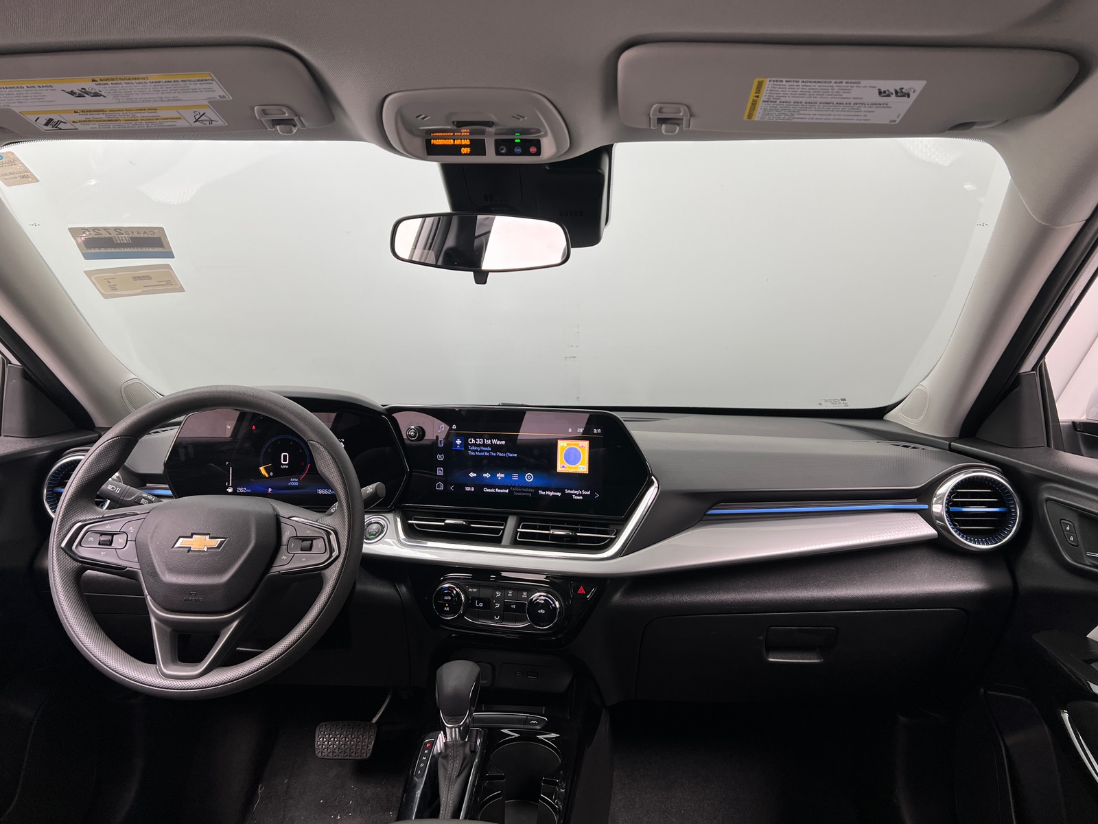 Thumbnail: 2025 Chevrolet Trax - 3