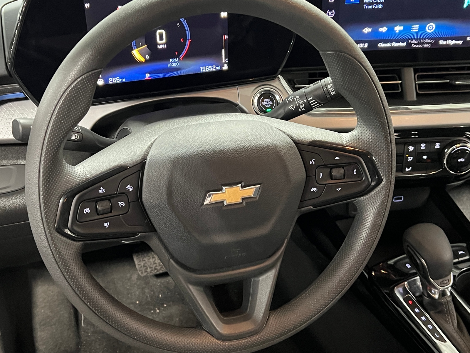 Thumbnail: 2025 Chevrolet Trax - 5