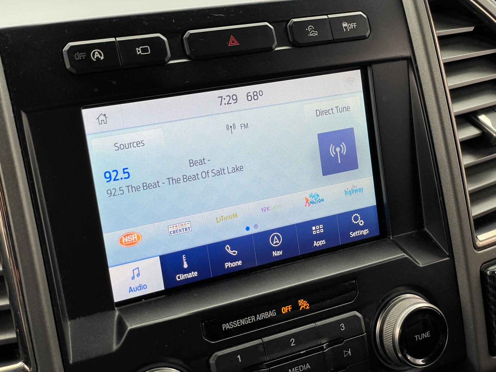 Thumbnail: 2019 Ford Econoline - 4